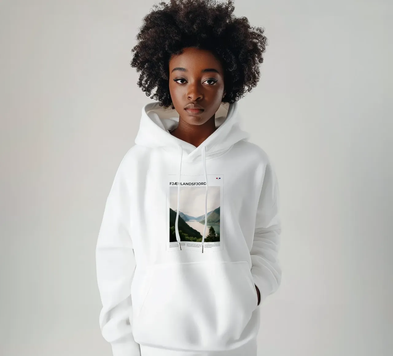 Fjaerlandsfjord: Typography felpa con cappuccio da FujiType