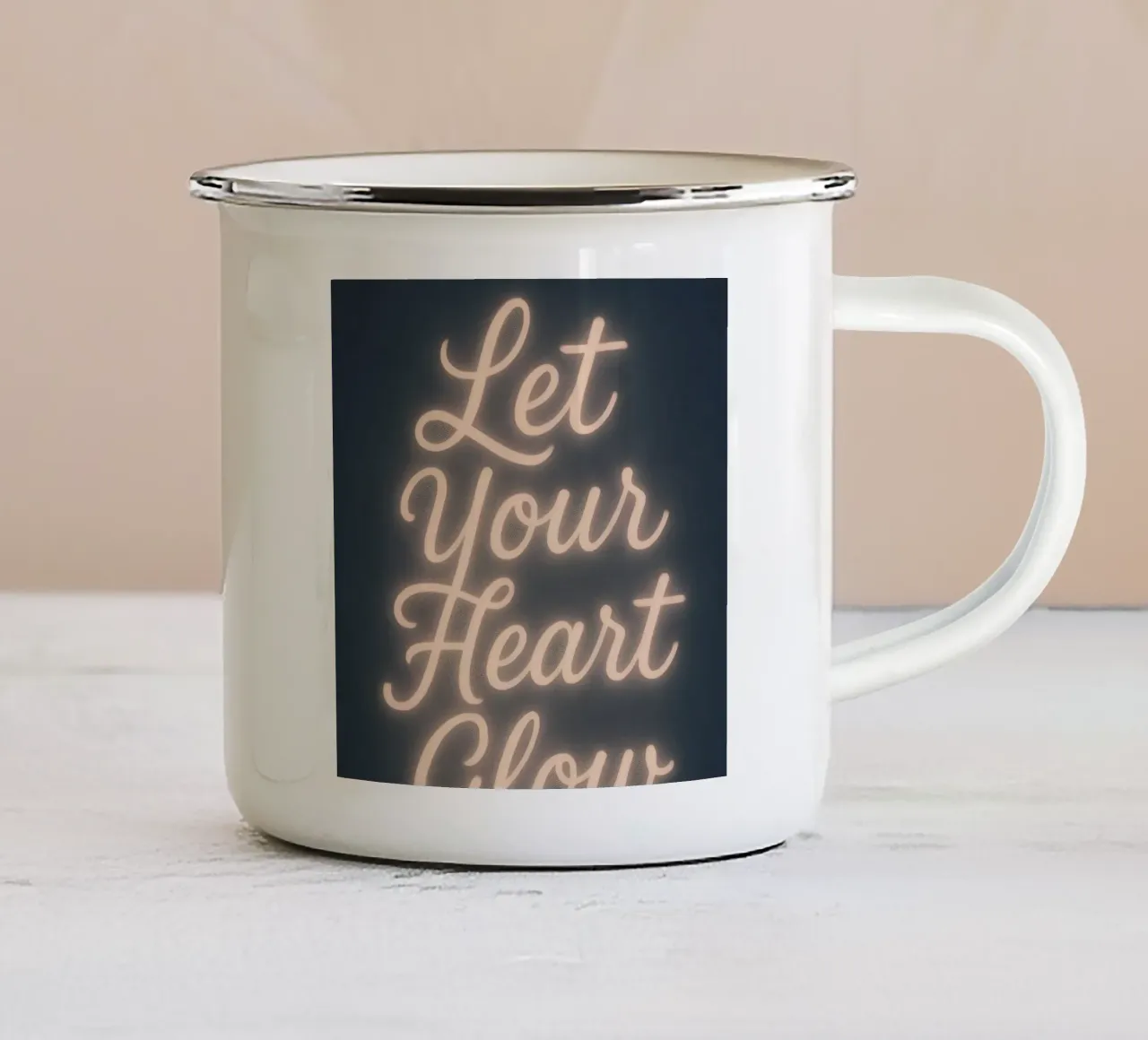 Lascia che il tuo cuore risplenda - Soft Neon Script tazza in smalto da Nordic Noel Studio
