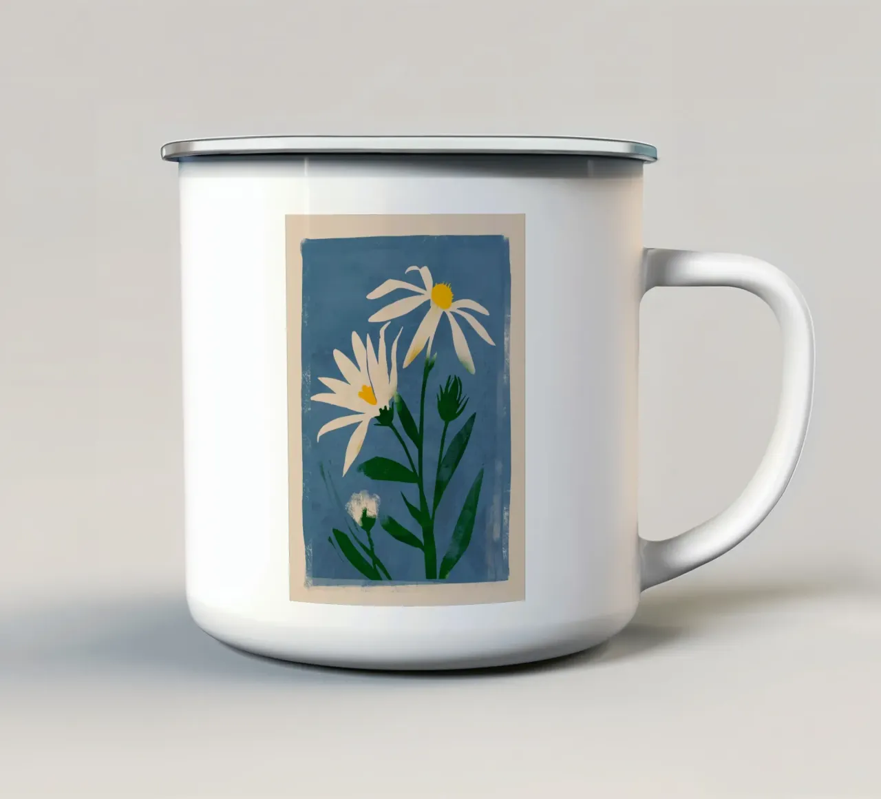 Fiori su blu tazza in smalto da M.A.Z.U.N.