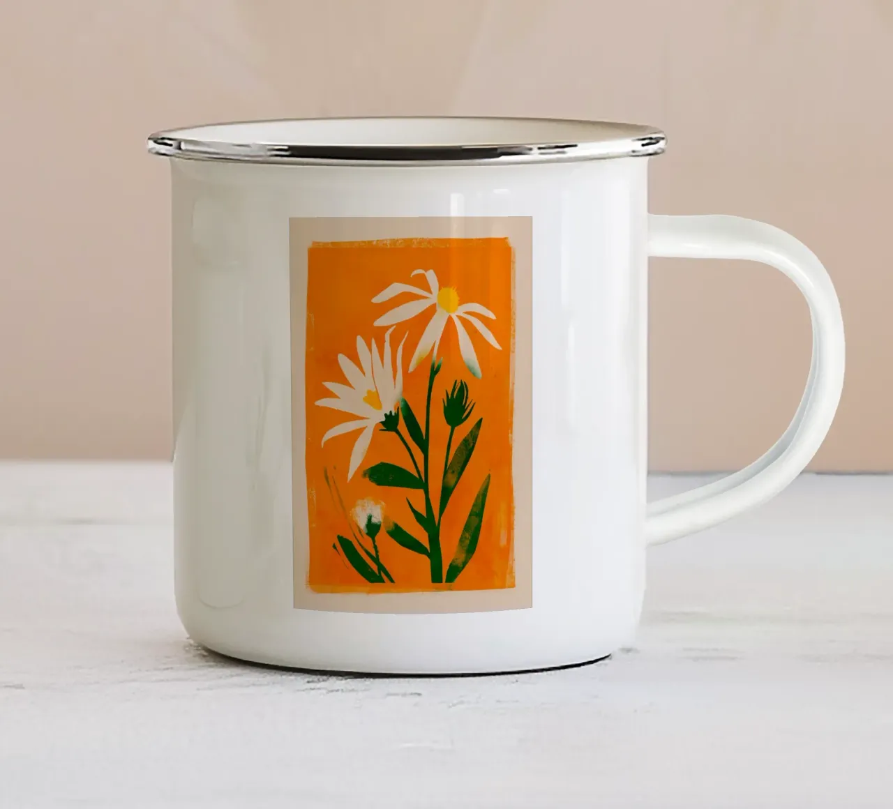 Fiori su arancio tazza in smalto da M.A.Z.U.N.