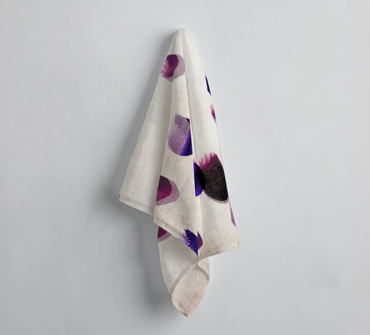 Painted Dots 2 asciugamano da bagno da IRIS LEHNHARDT FINE ART