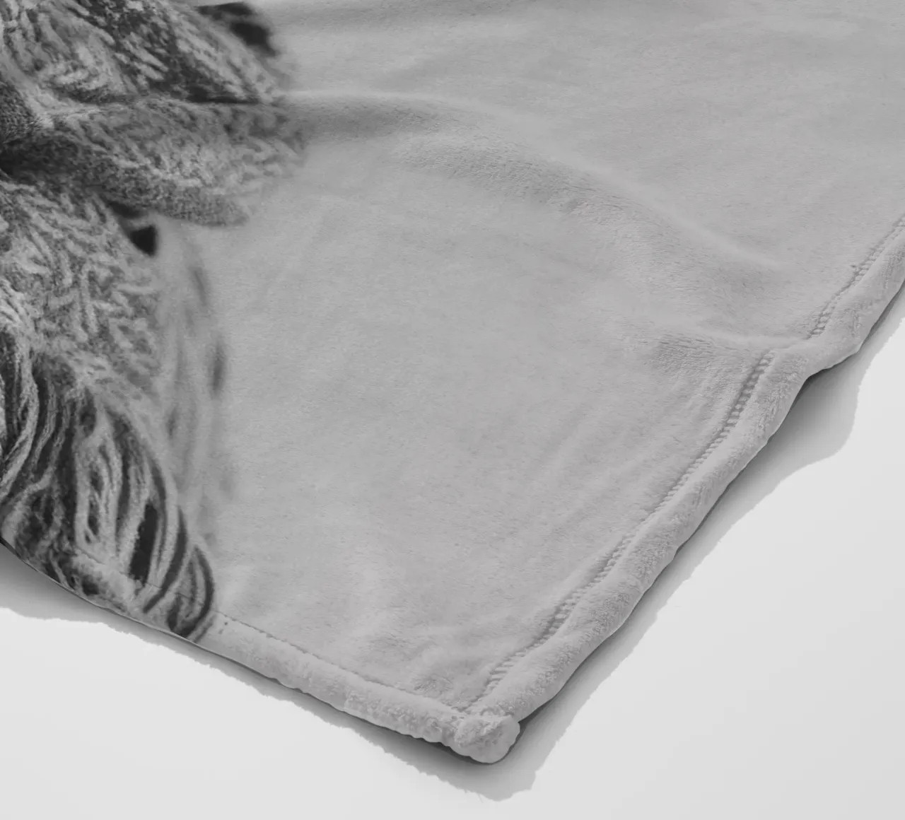 Frida Kahlo "Expression of Resilience" coperta in pile da Fantasias Florales