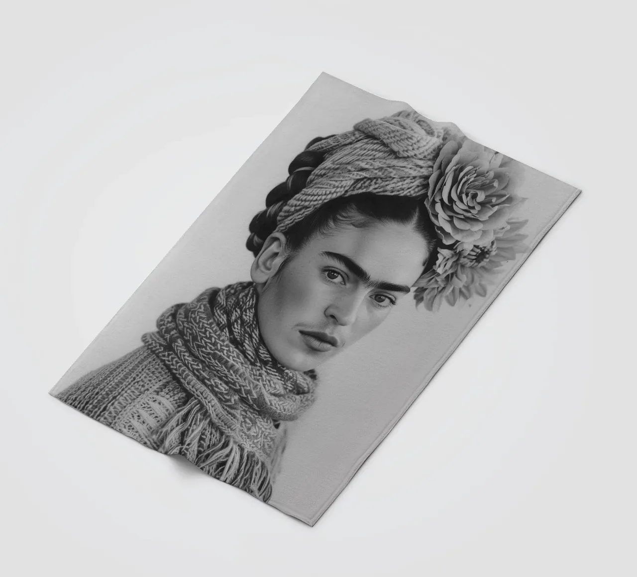 Frida Kahlo "Expression of Resilience" coperta in pile da Fantasias Florales