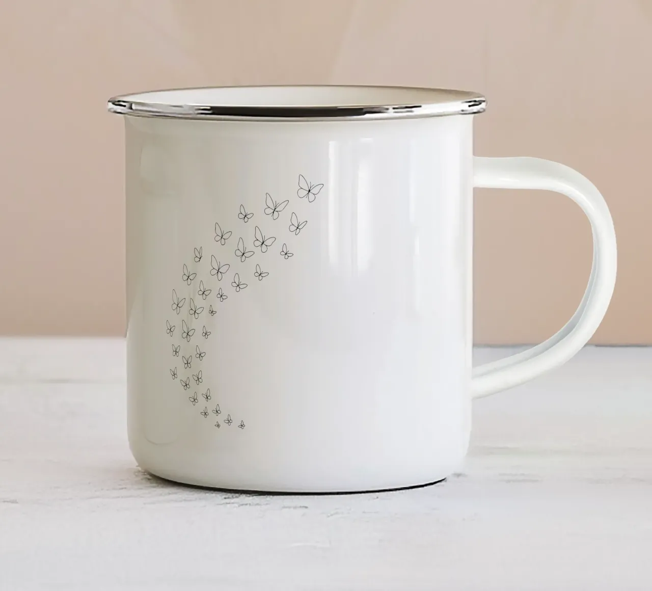 Sciame di farfalle minimalista line art farfalla tazza in smalto da Bold & Simple