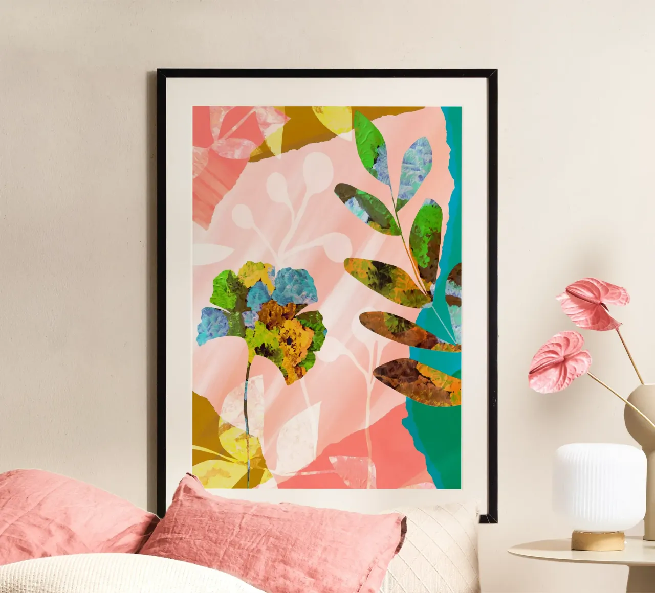 Roze abstracte bloemenprint poster met houten frame van Violets Print House