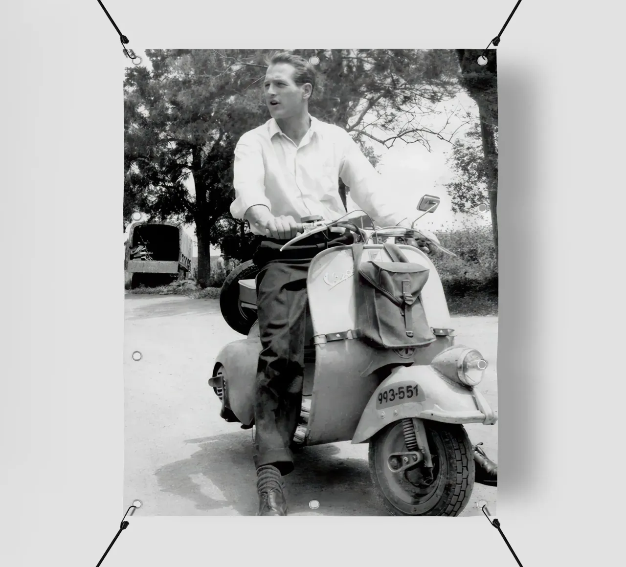 Paul Newman in Vespa (1960) telo in pvc da BLACK WITH WHITE