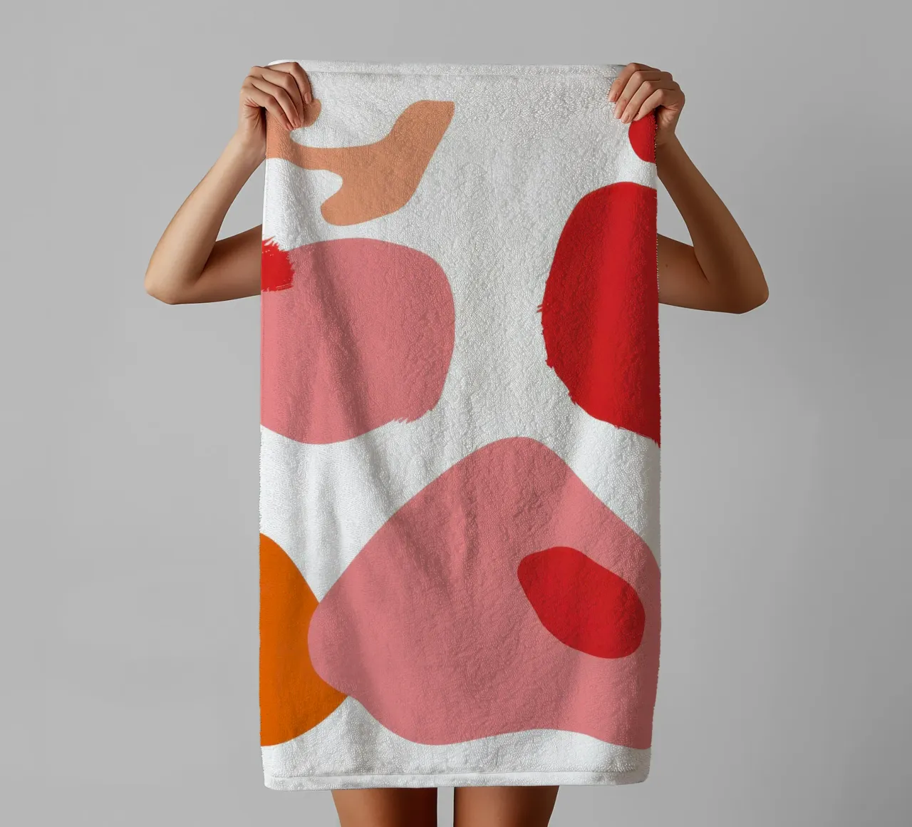 Speelse vormcompositie badhanddoek van Sky Velour