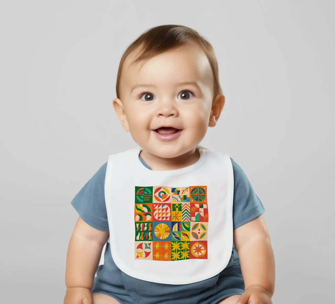 Folkloric Quilt Pattern bavoir de Sky Velour