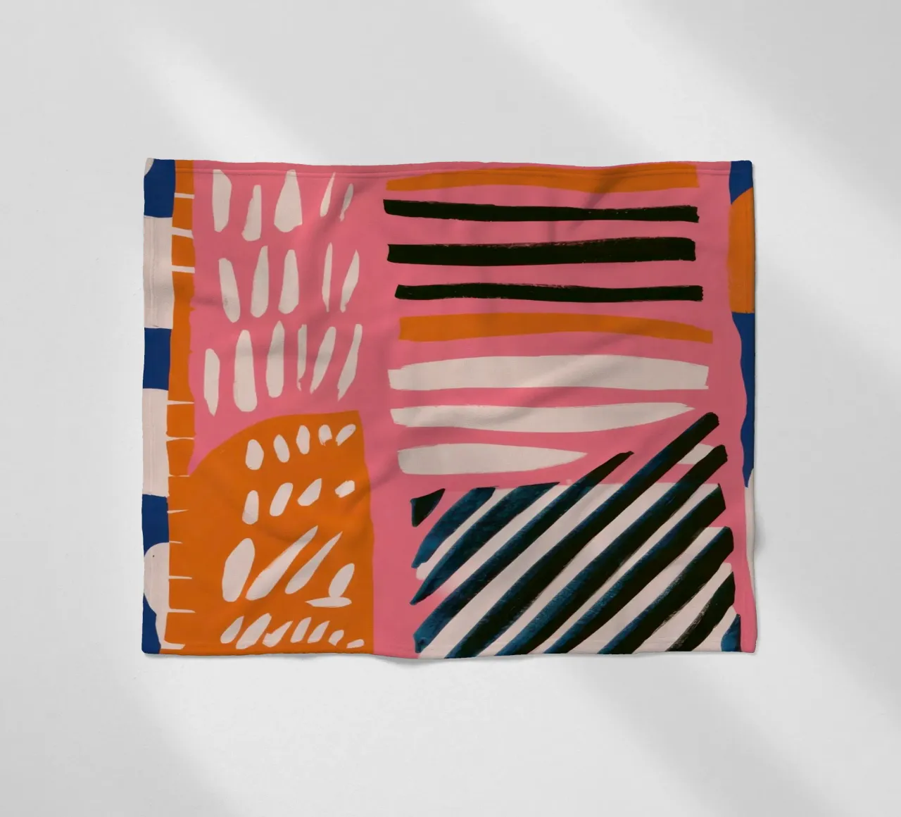 Abstrakte Regenbogen-Kritzelei Fleecedecke von Sky Velour