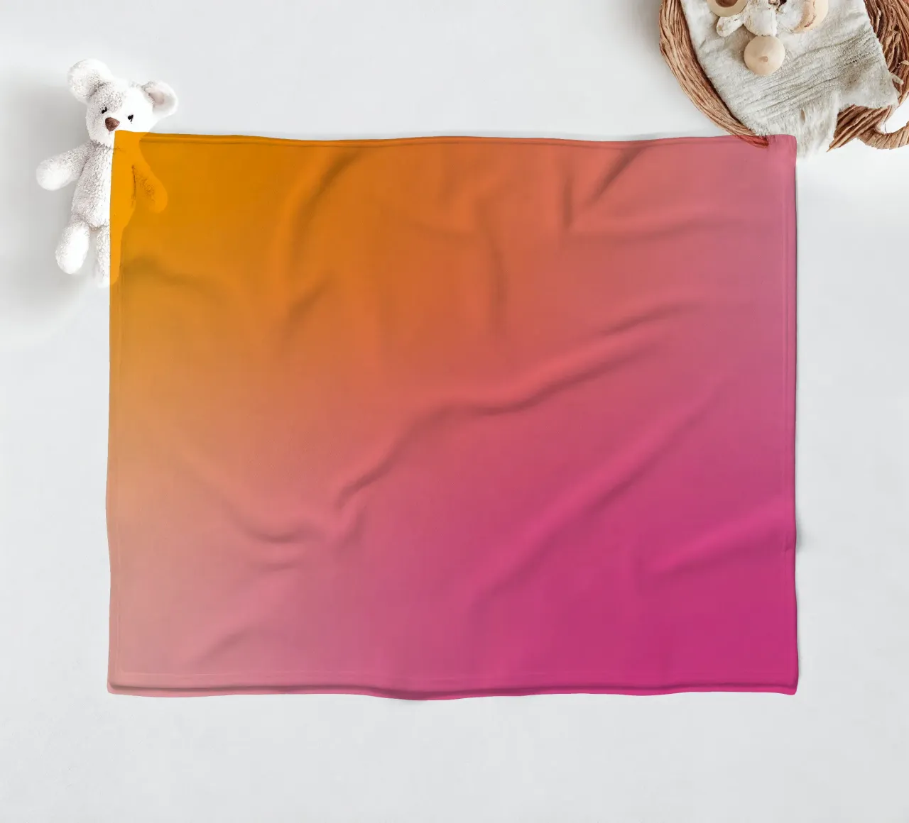 Gradiente rosa-arancio coperta in pile da Katja Stehle Design