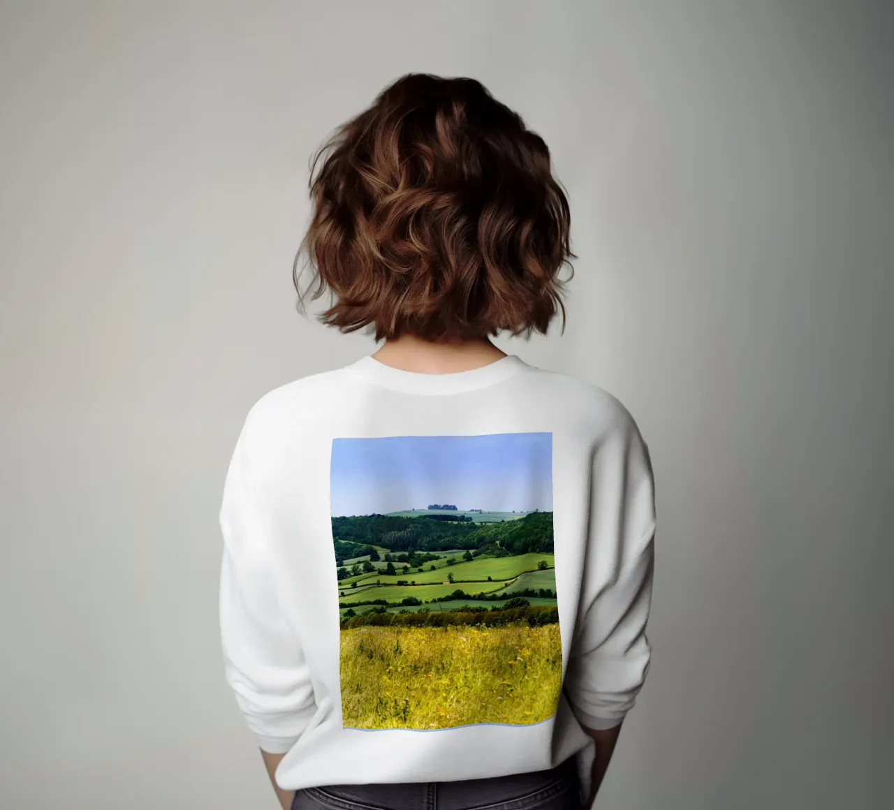 Paesaggio delle colline verdi felpa da The art seasons