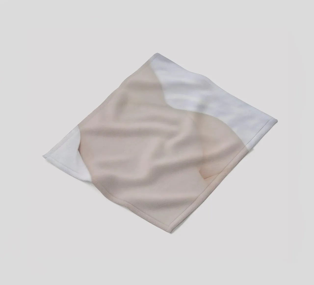 The Silkmoth 8 coperta in pile da Paul Aidan Perry