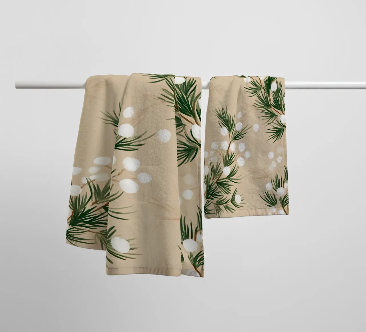 Winter Pine & Snowberry Pattern asciugamano da bagno da michi