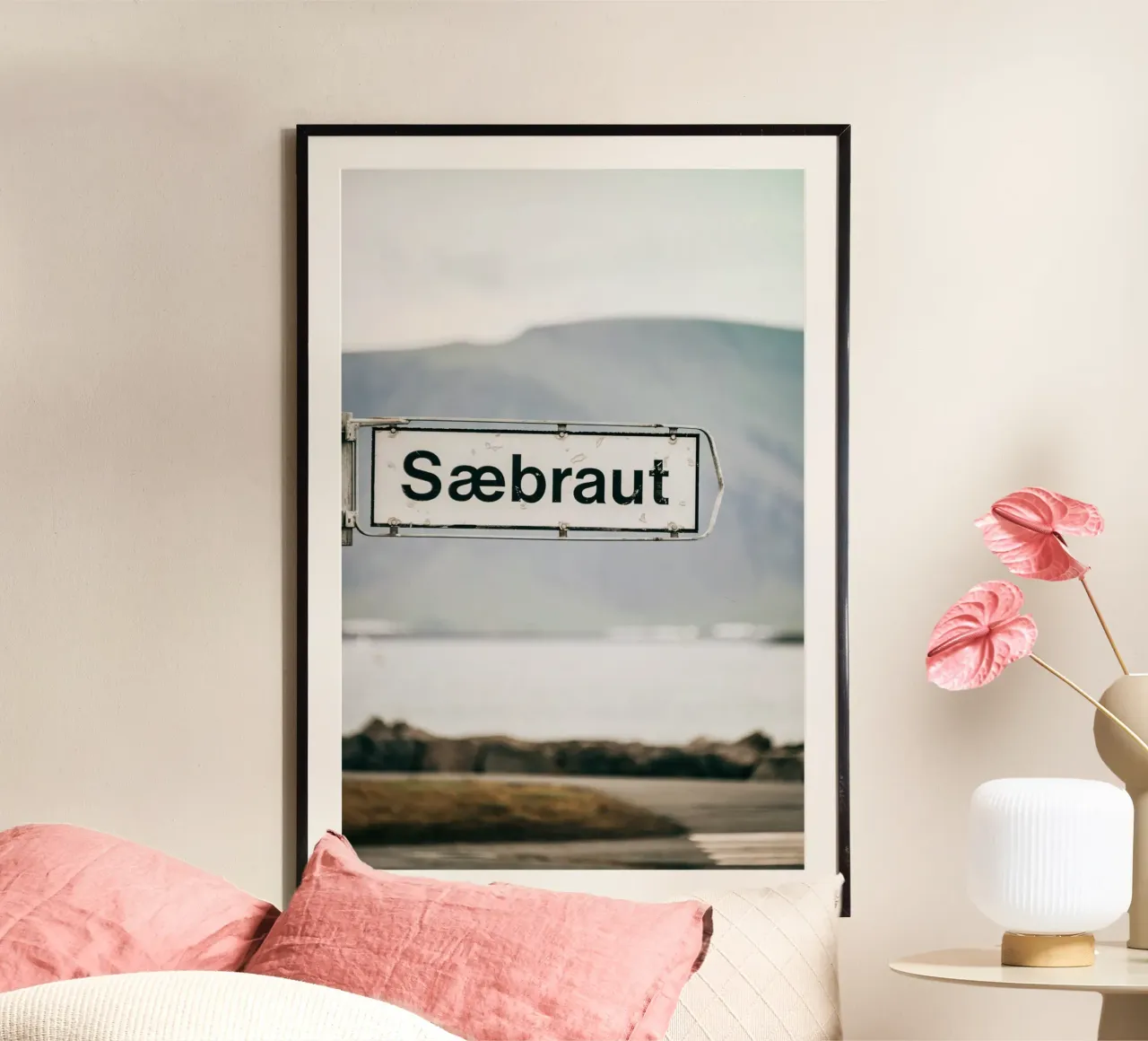 SeeBraut - Island Poster mit Holzrahmen von stine wiemann