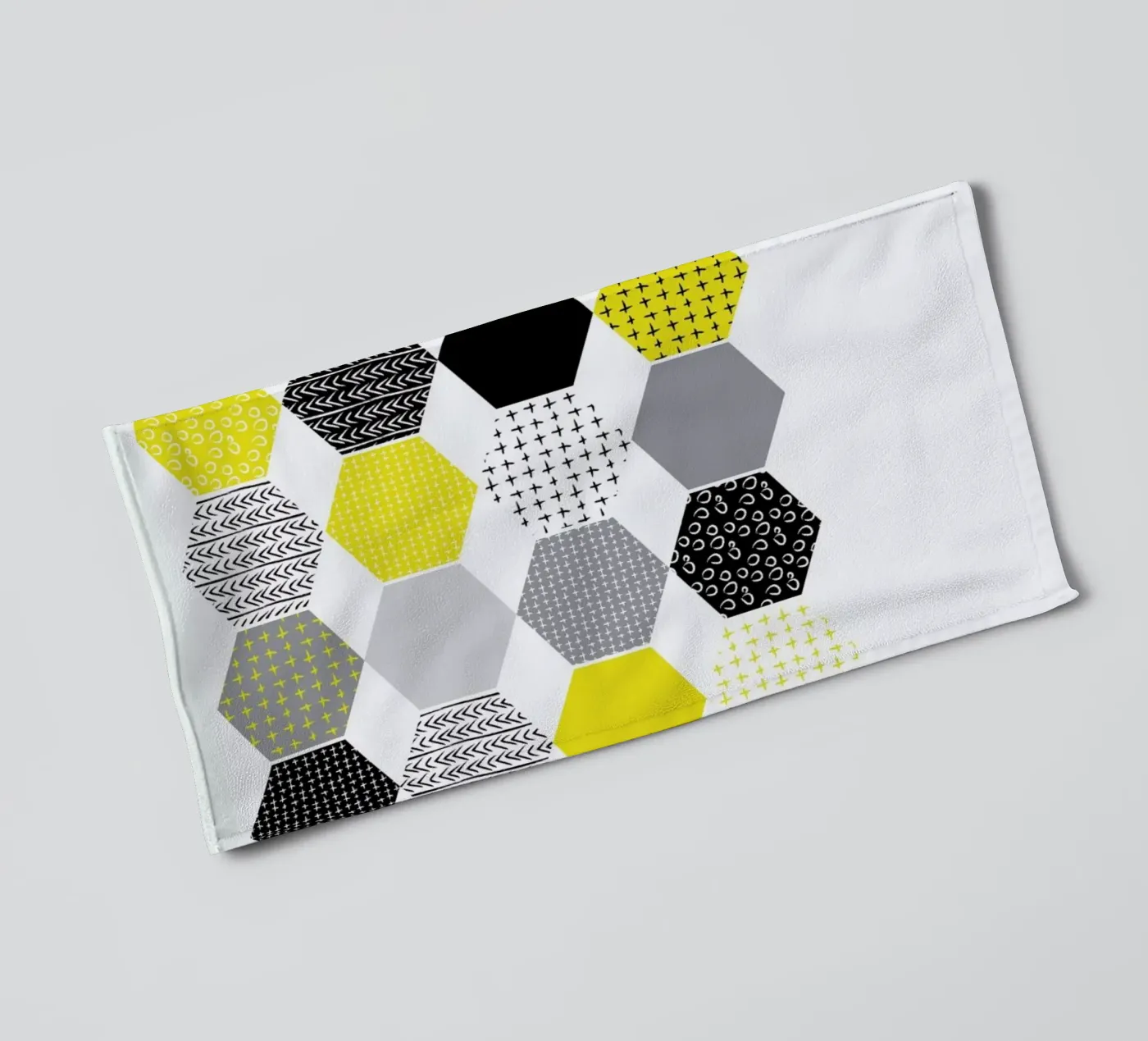 Yellowhex badhanddoek van Maria Kritzas