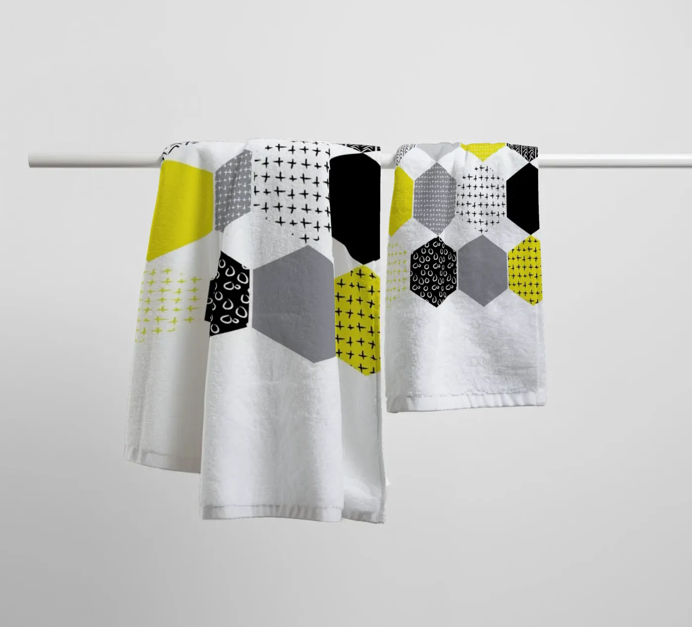 Yellowhex badhanddoek van Maria Kritzas