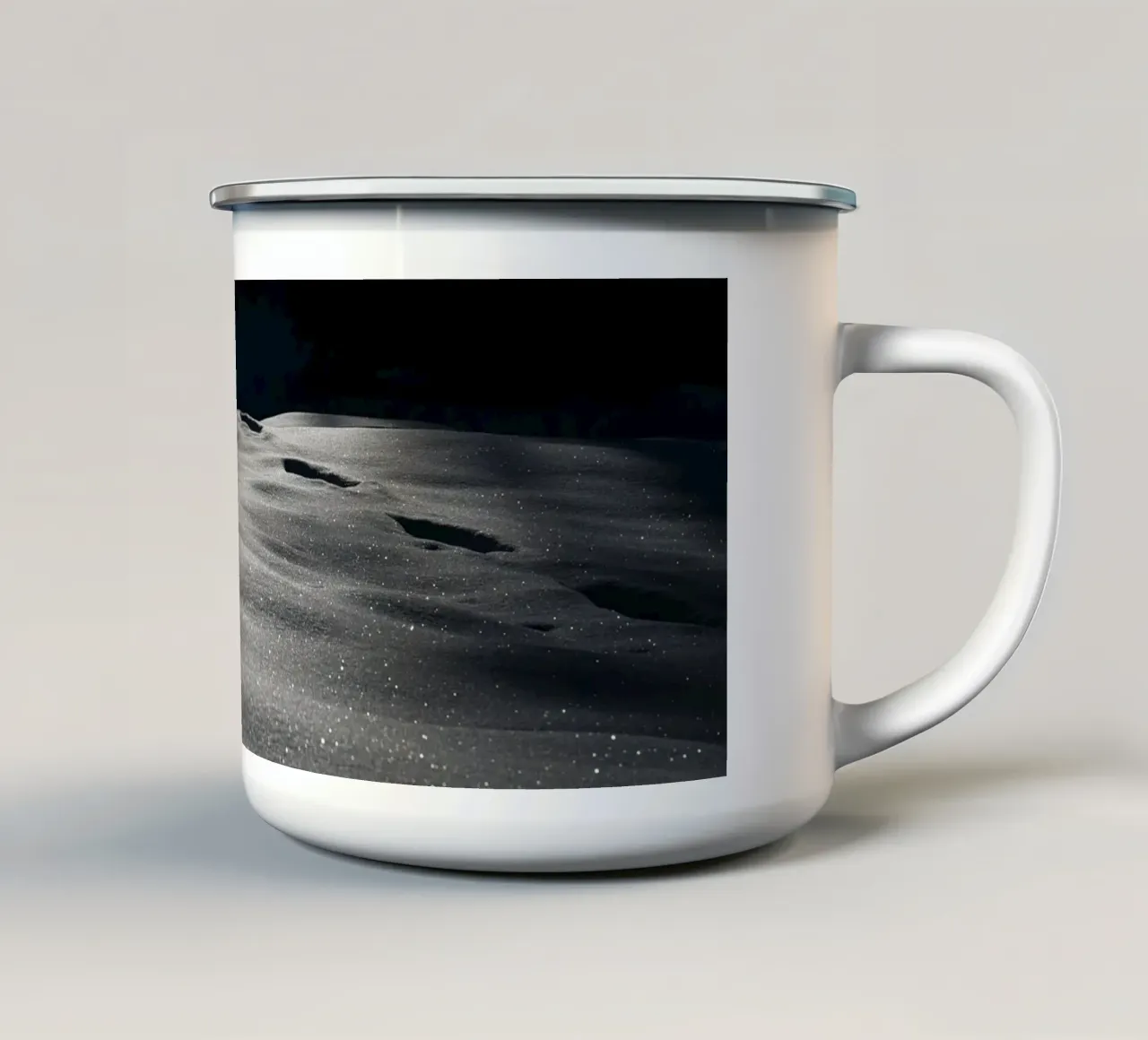 Tracce silenziose nella neve fresca e scintillante tazza in smalto da Romy Mueller Waterworld