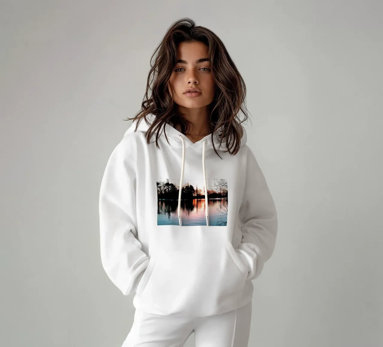 LUCE INCREDIBILE. felpa con cappuccio da THIERRY VOBMANN.MY BEST PHOTOS.