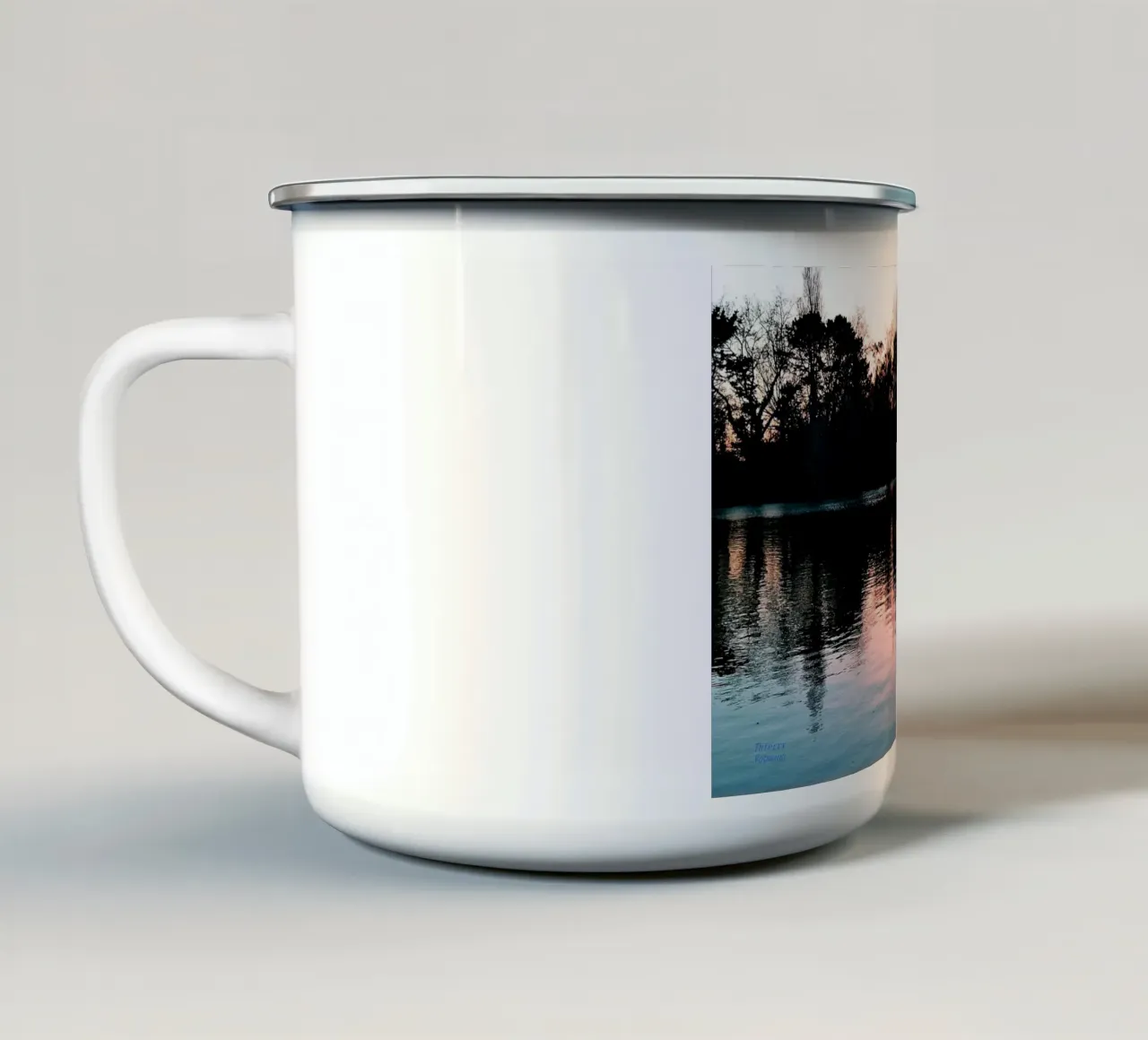 LUCE INCREDIBILE. tazza in smalto da THIERRY VOBMANN.MY BEST PHOTOS.