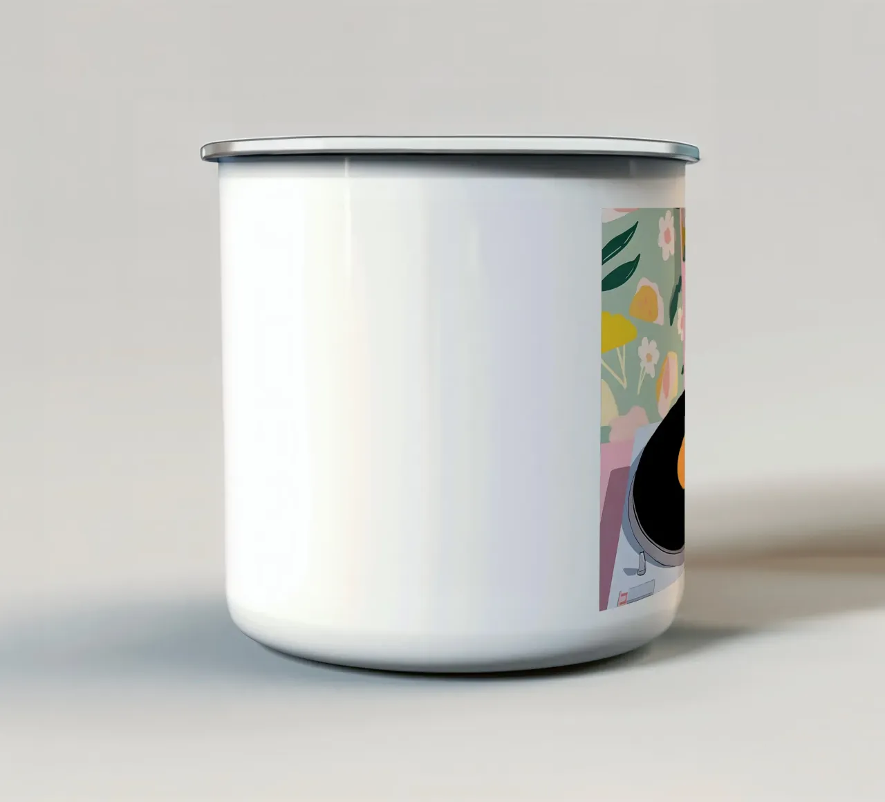 Vinyl Vibes tazza in smalto da Vibrant Berry Studio