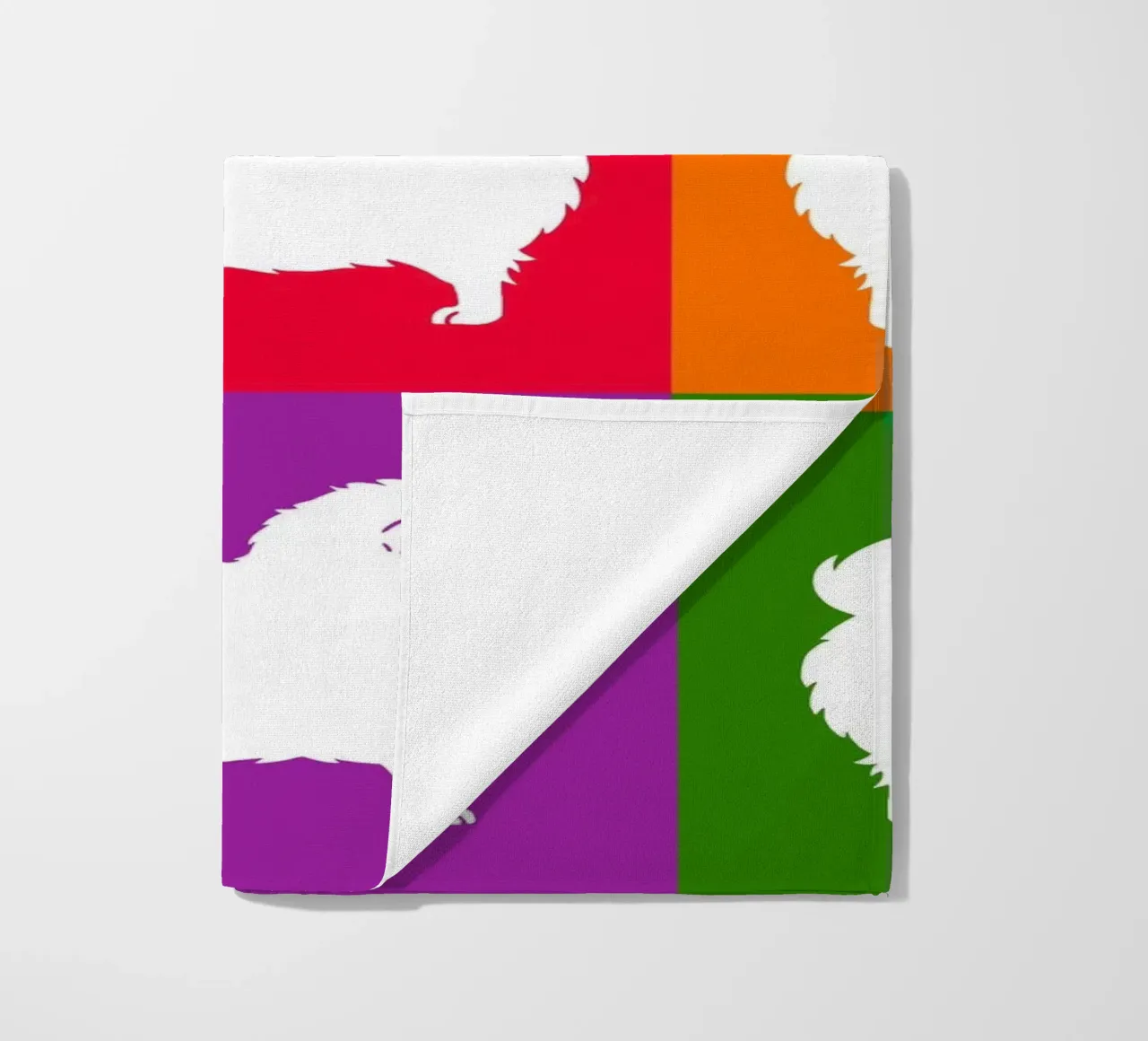 Spitz in piedi telo mare da Pop dogs