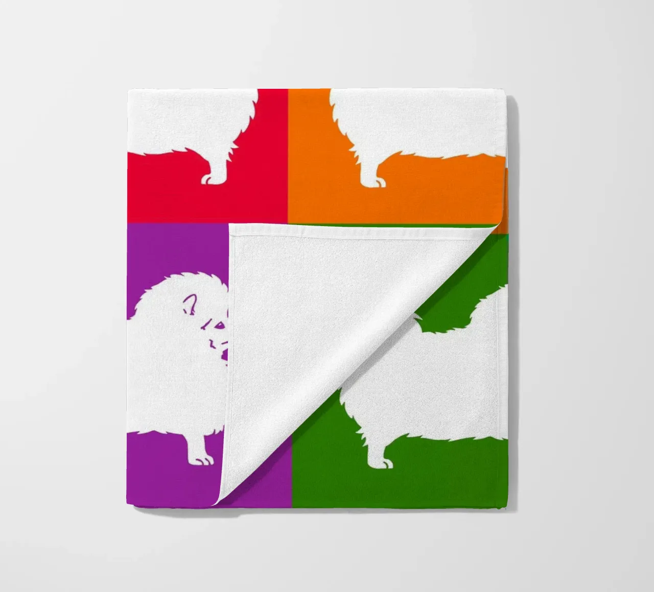 Spitz in piedi telo mare da Pop dogs