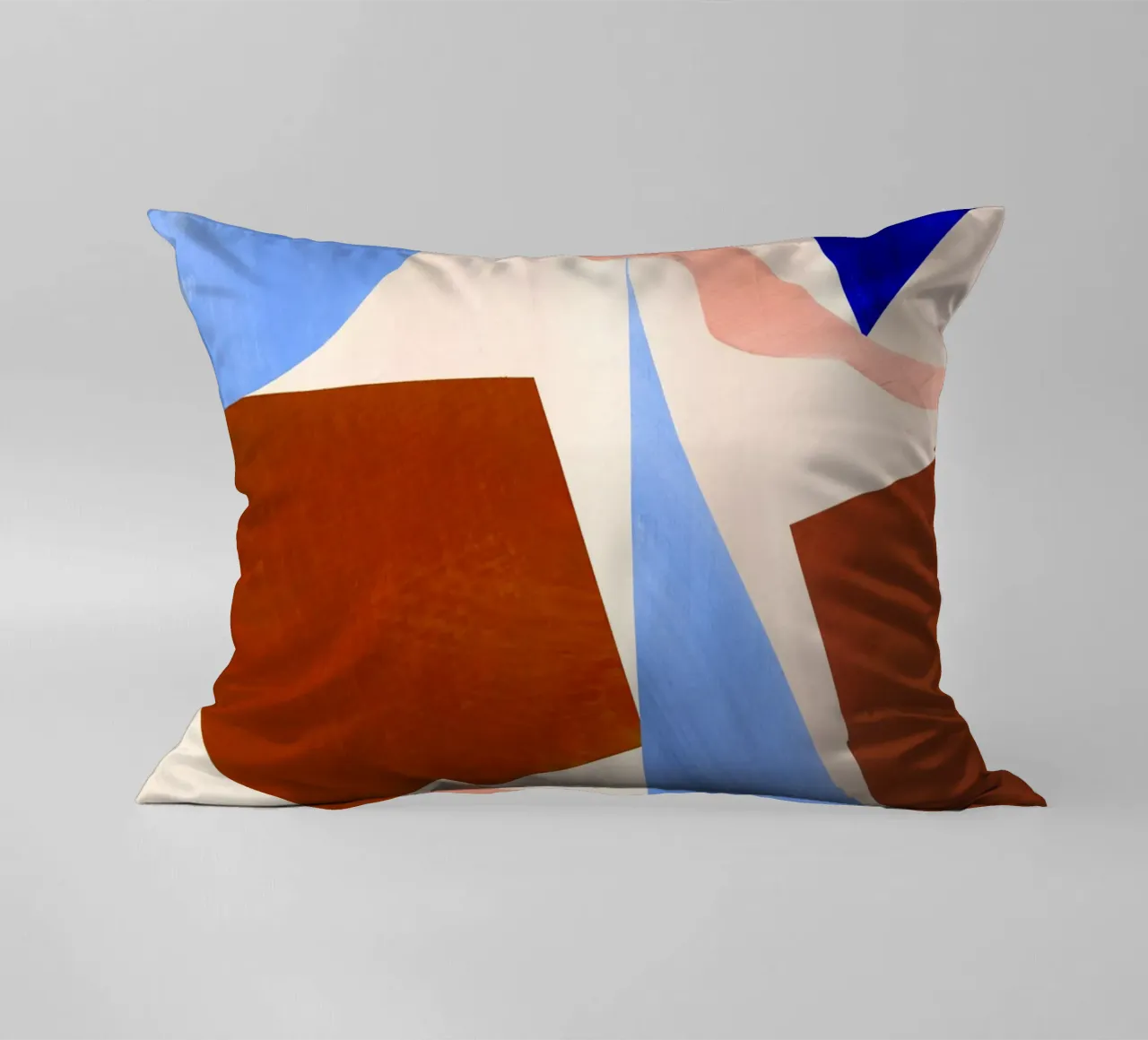 Stampa astratta blu e marrone cuscino da Violets Print House