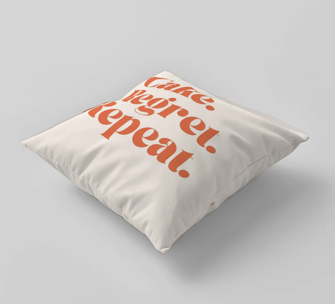 Cake Regret Repeat – Quote Print cuscino da Imaginative Quotes
