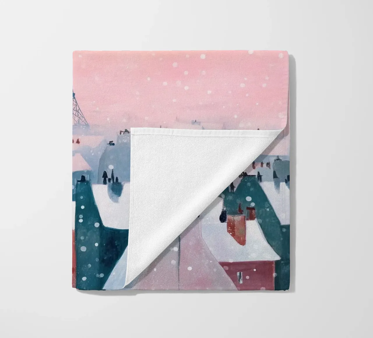 L'inverno a Parigi I tetti innevati e il bagliore della Torre Eiffel telo mare da Holiday Hearth Prints