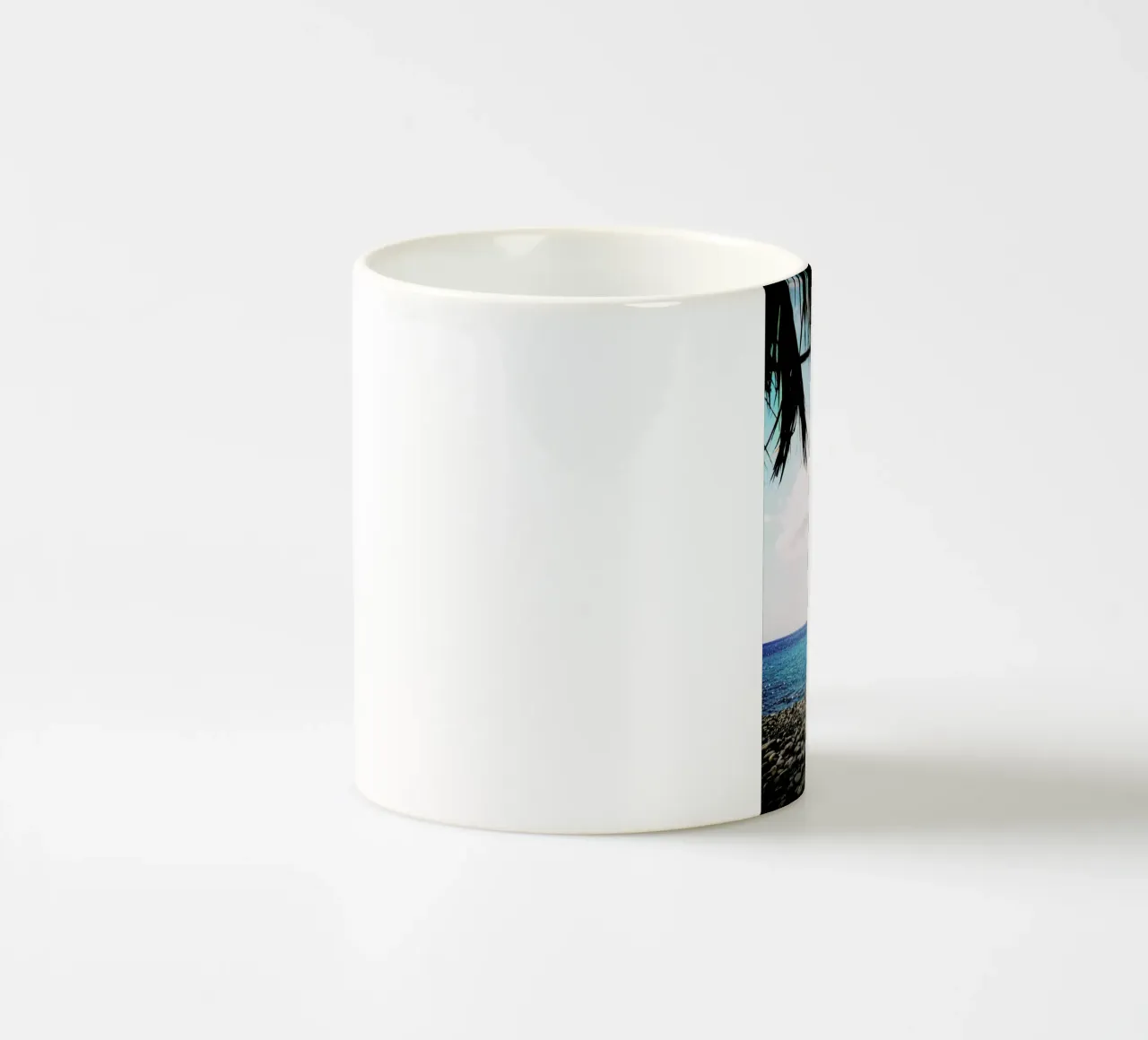 Canopy tazza in ceramica da BLAEK Design Studio