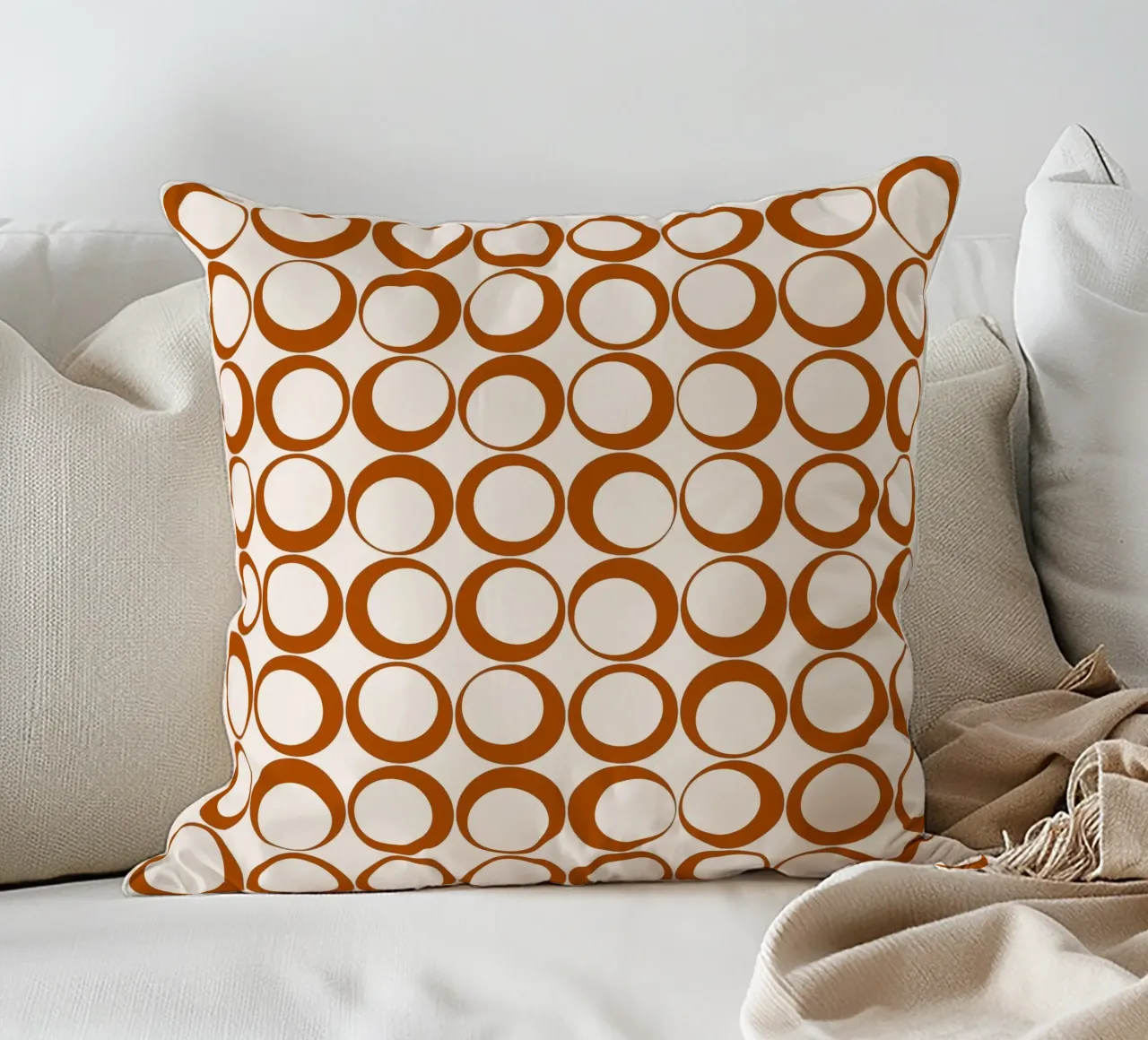 Vibrazioni nostalgiche dei loop retrò arancione bruciato cuscino da Timeless moderna