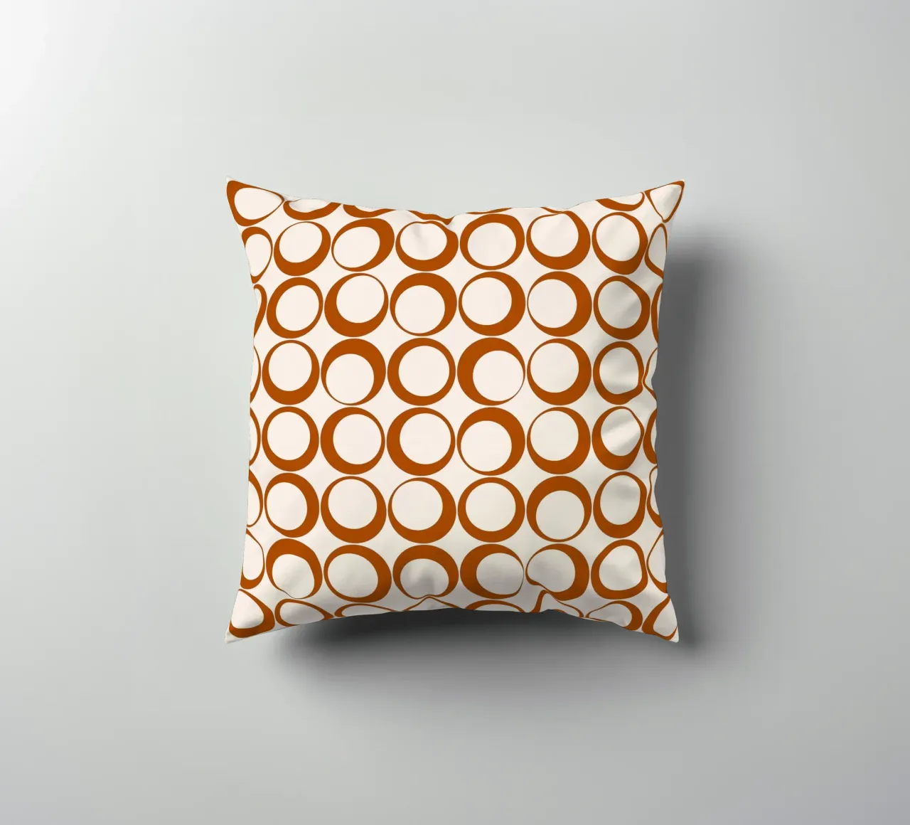 Vibrazioni nostalgiche dei loop retrò arancione bruciato cuscino da Timeless moderna