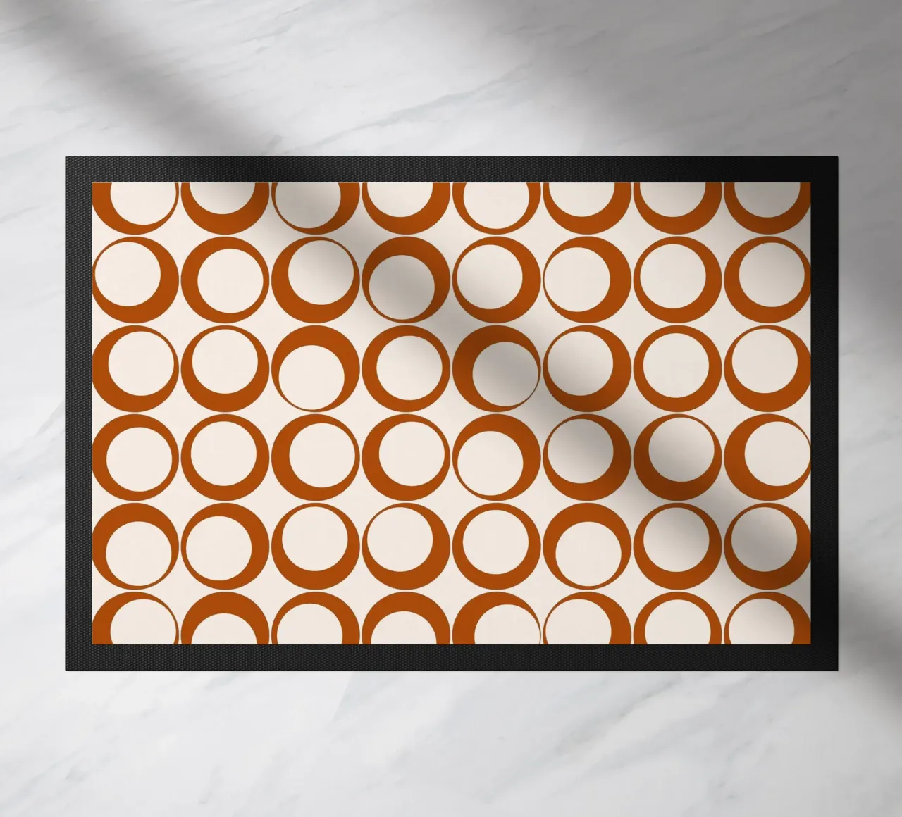 Vibrazioni nostalgiche dei loop retrò arancione bruciato zerbino da Timeless moderna