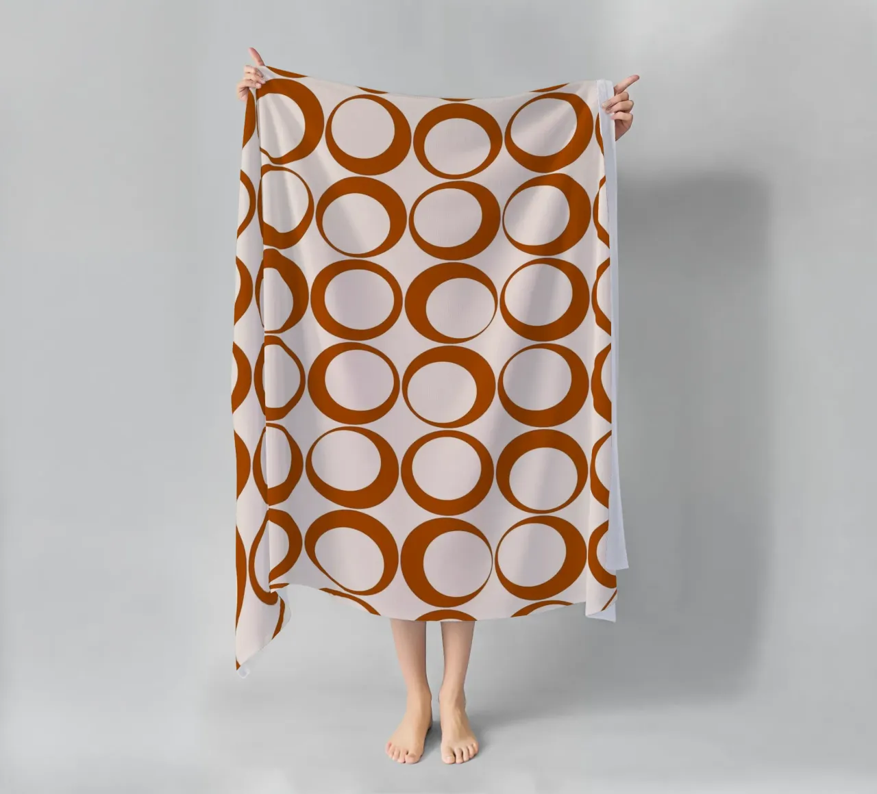 Vibrazioni nostalgiche dei loop retrò arancione bruciato telo mare da Timeless moderna