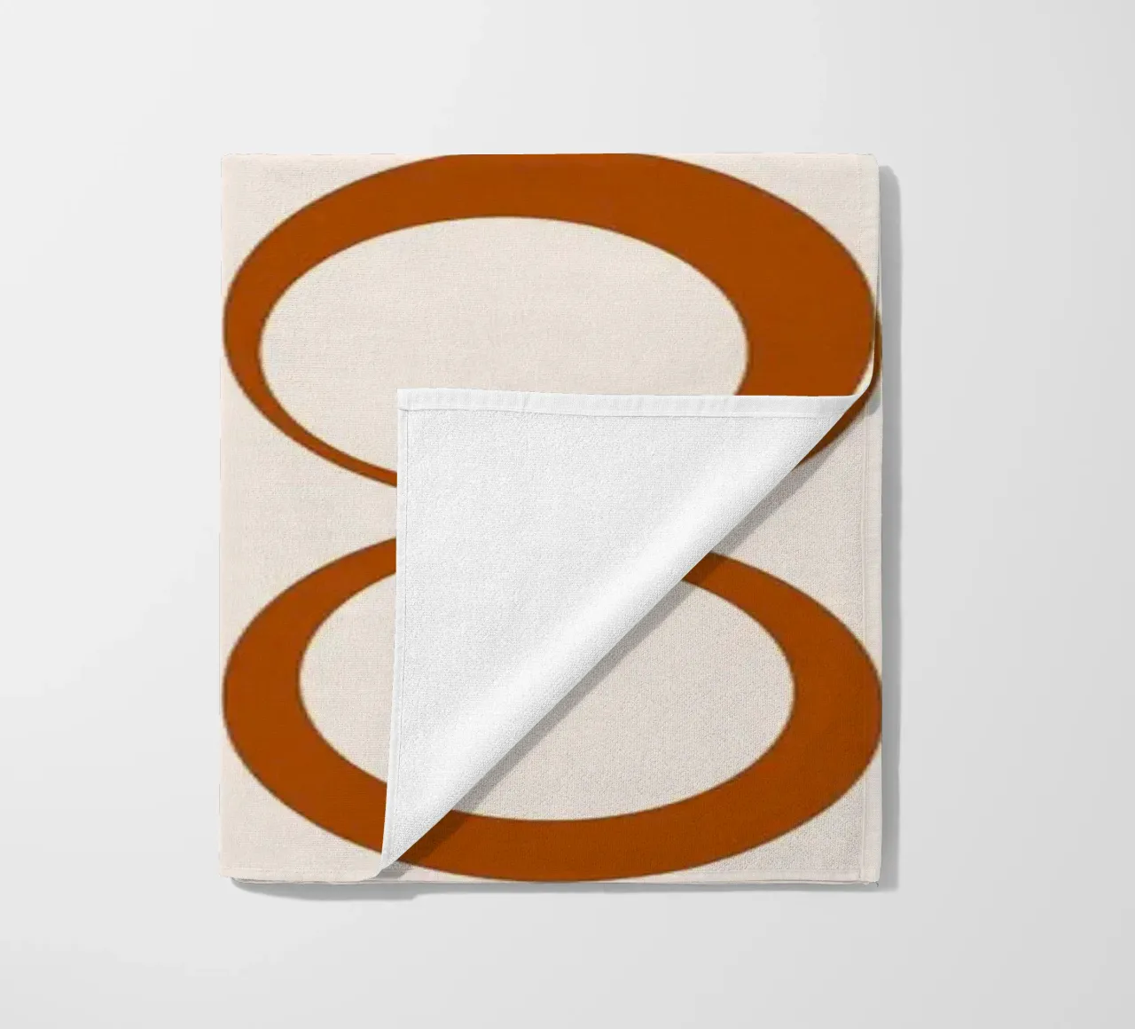 Vibrazioni nostalgiche dei loop retrò arancione bruciato telo mare da Timeless moderna