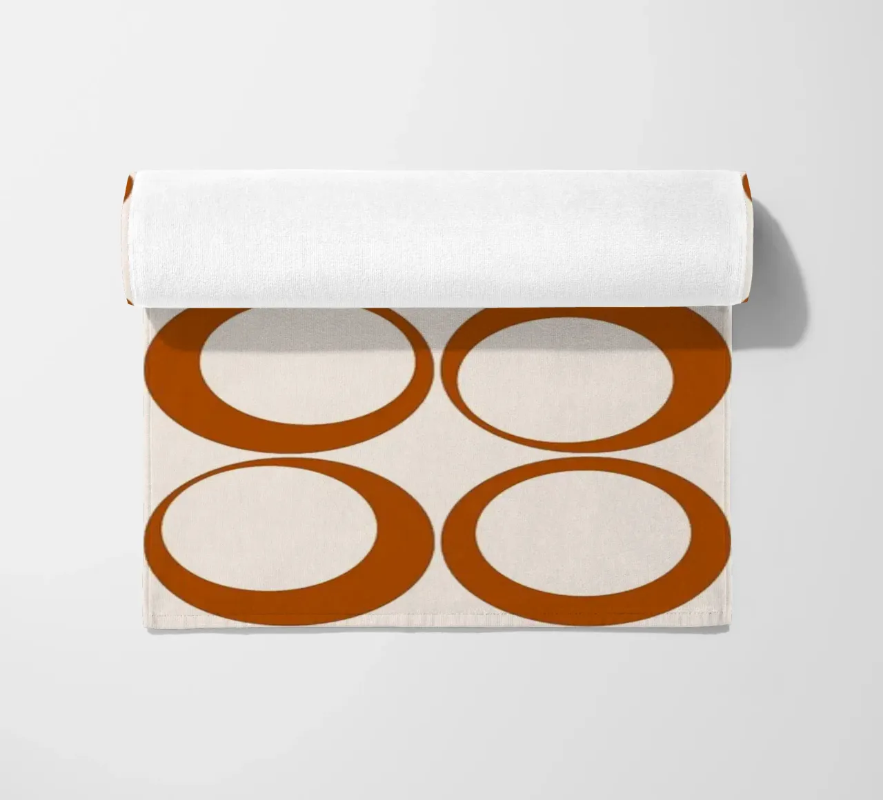 Vibrazioni nostalgiche dei loop retrò arancione bruciato telo mare da Timeless moderna