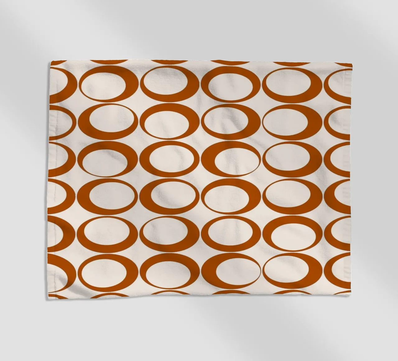 Vibrazioni nostalgiche dei loop retrò arancione bruciato telo mare da Timeless moderna