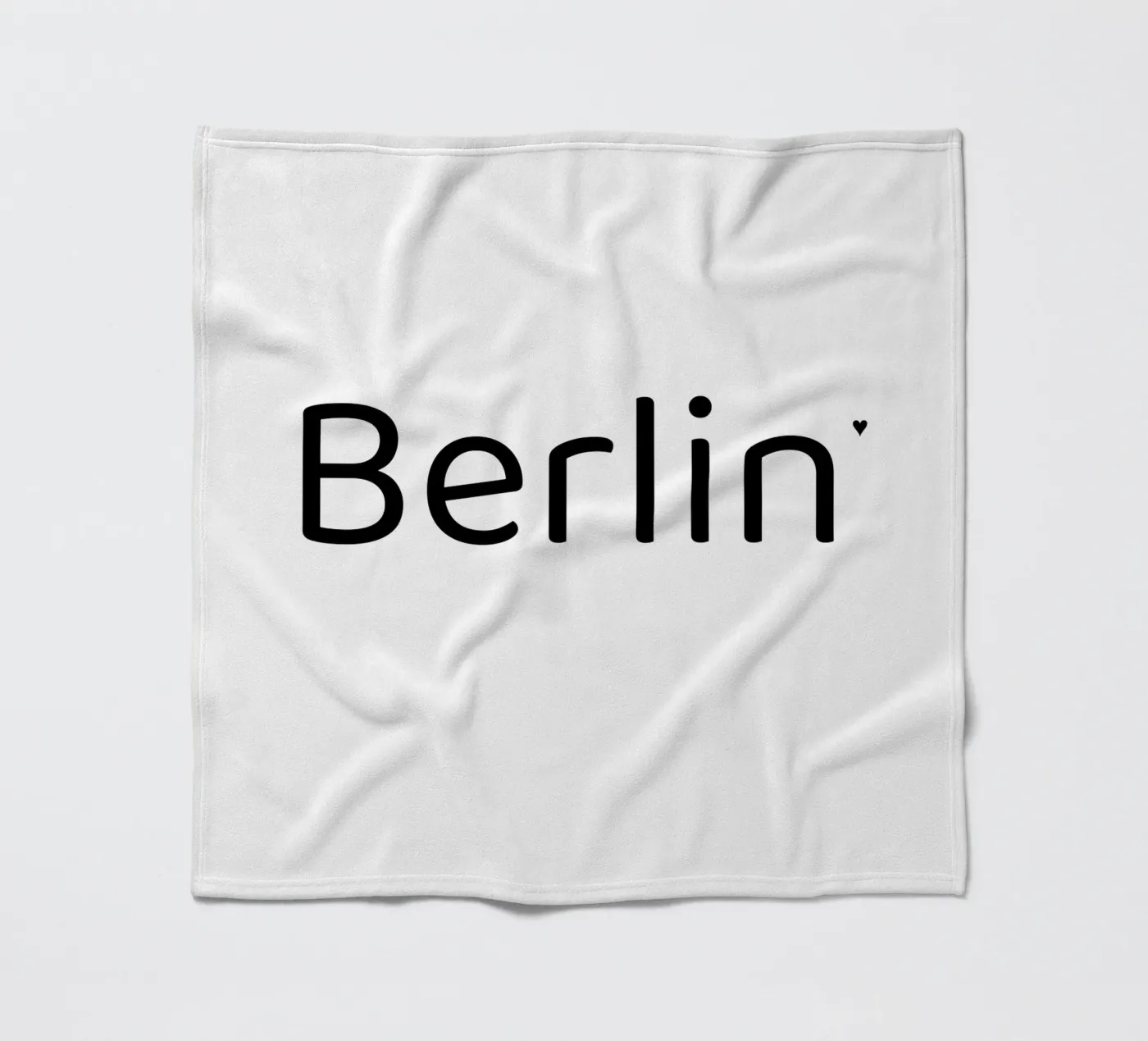 Berlin Fleecedecke von typotraveler
