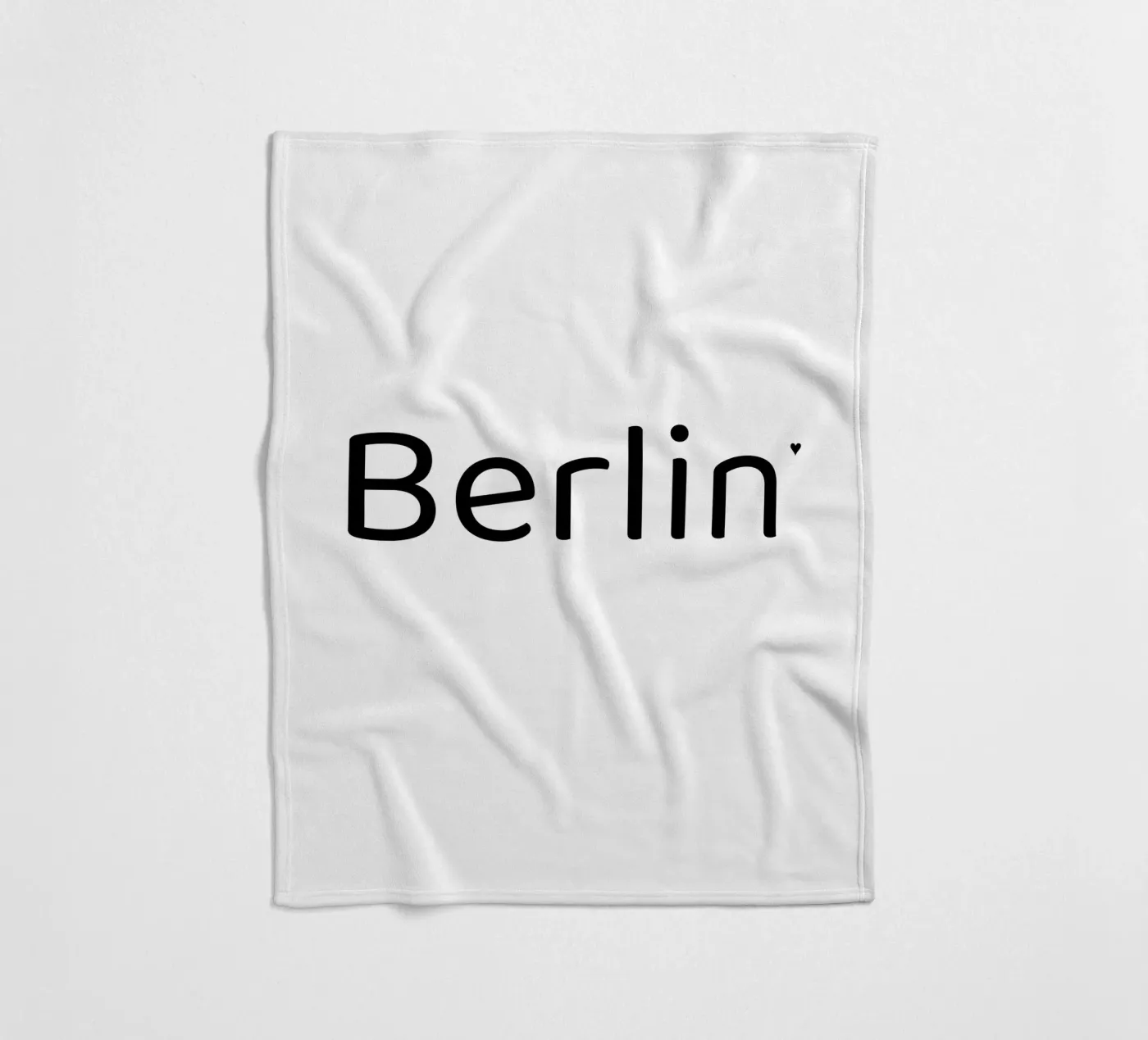 Berlin Fleecedecke von typotraveler