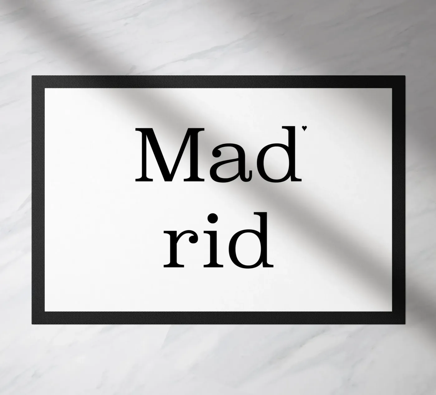 Madrid Fußmatte von typotraveler