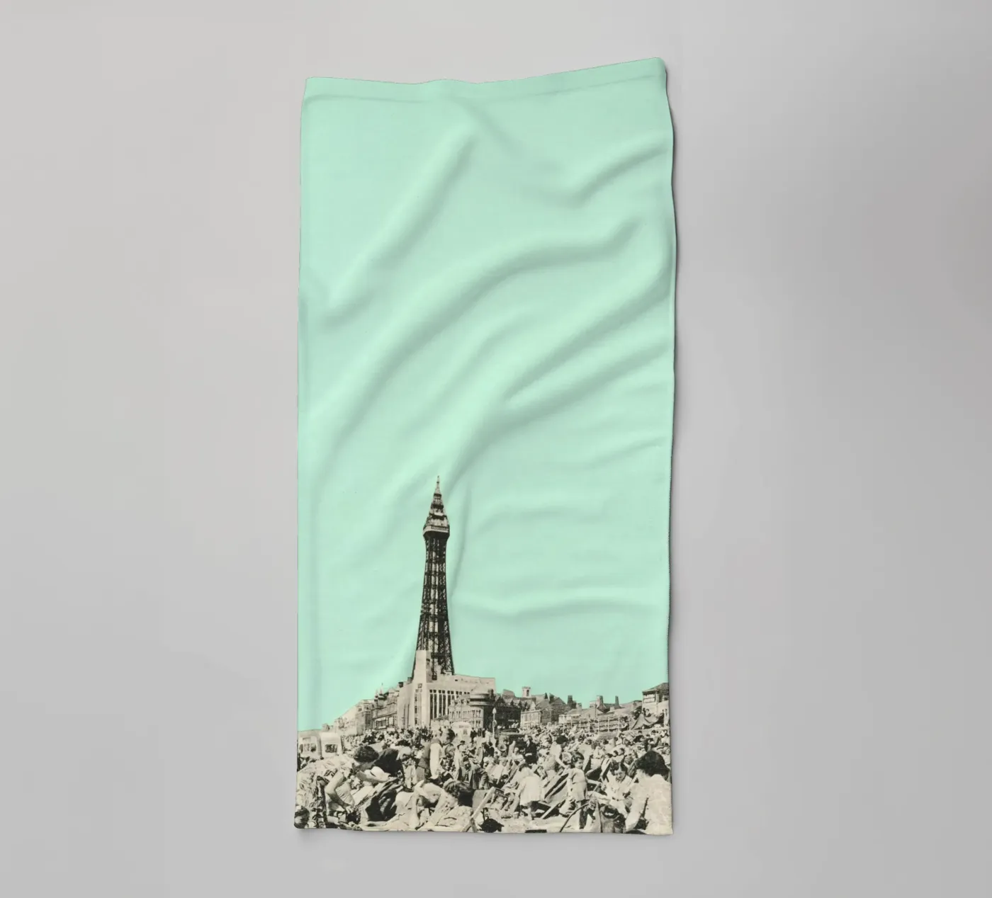 Blackpool badhanddoek van Cassia Beck Collage