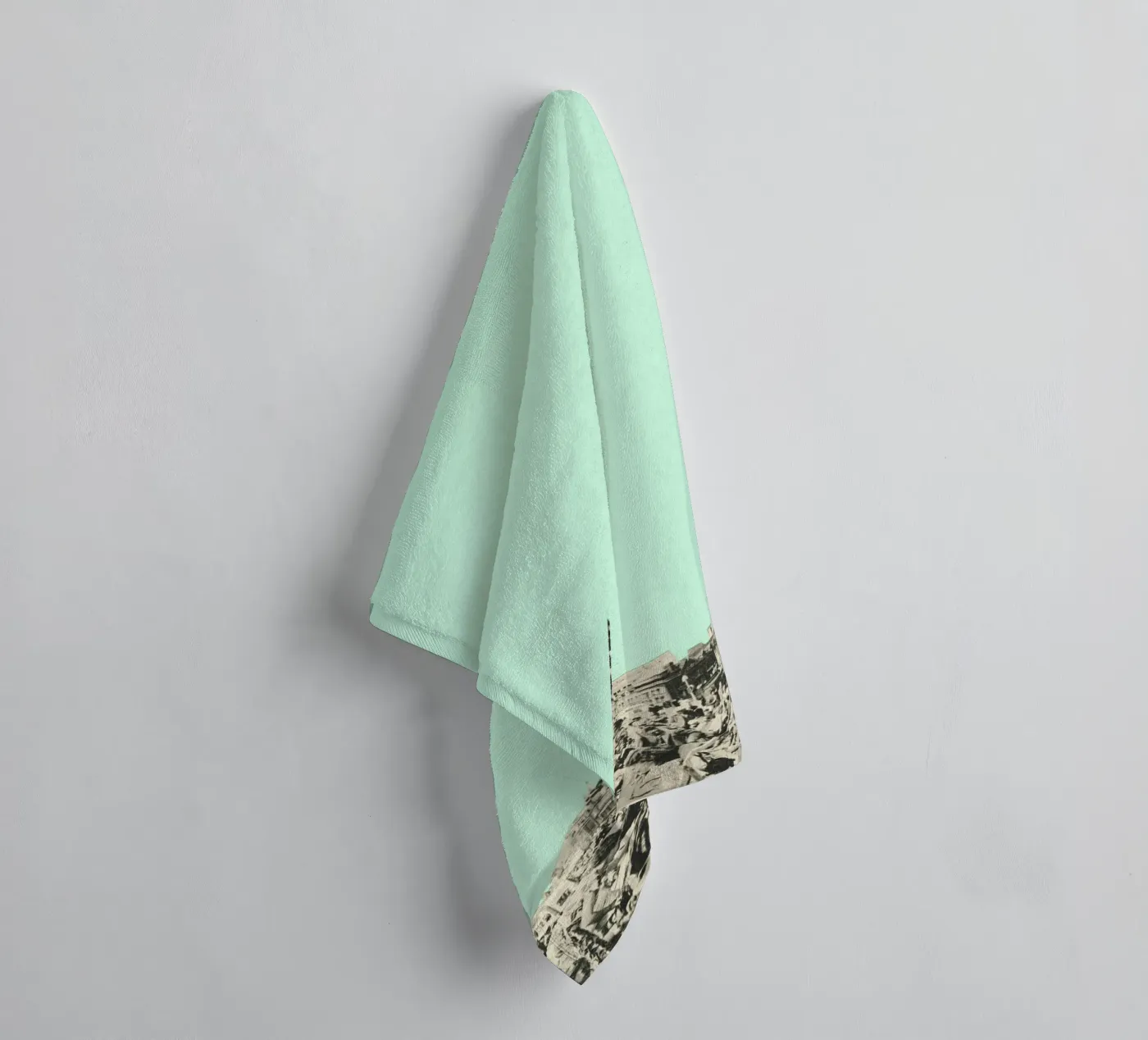 Blackpool badhanddoek van Cassia Beck Collage