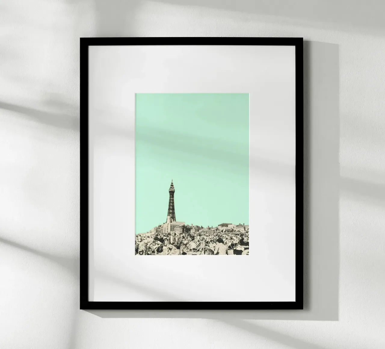 Blackpool poster con telaio in plastica da Cassia Beck Collage