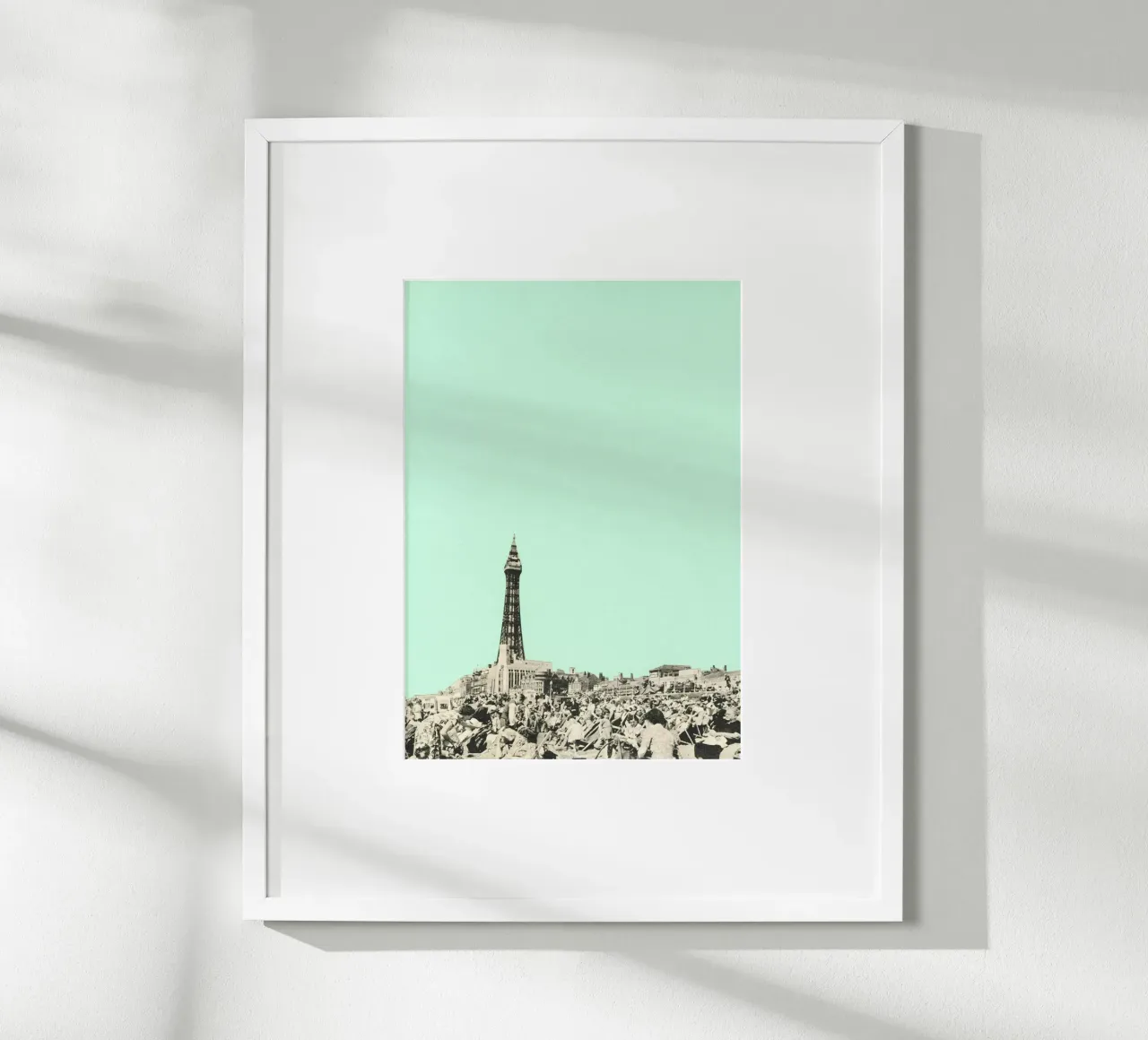 Blackpool poster con telaio in plastica da Cassia Beck Collage