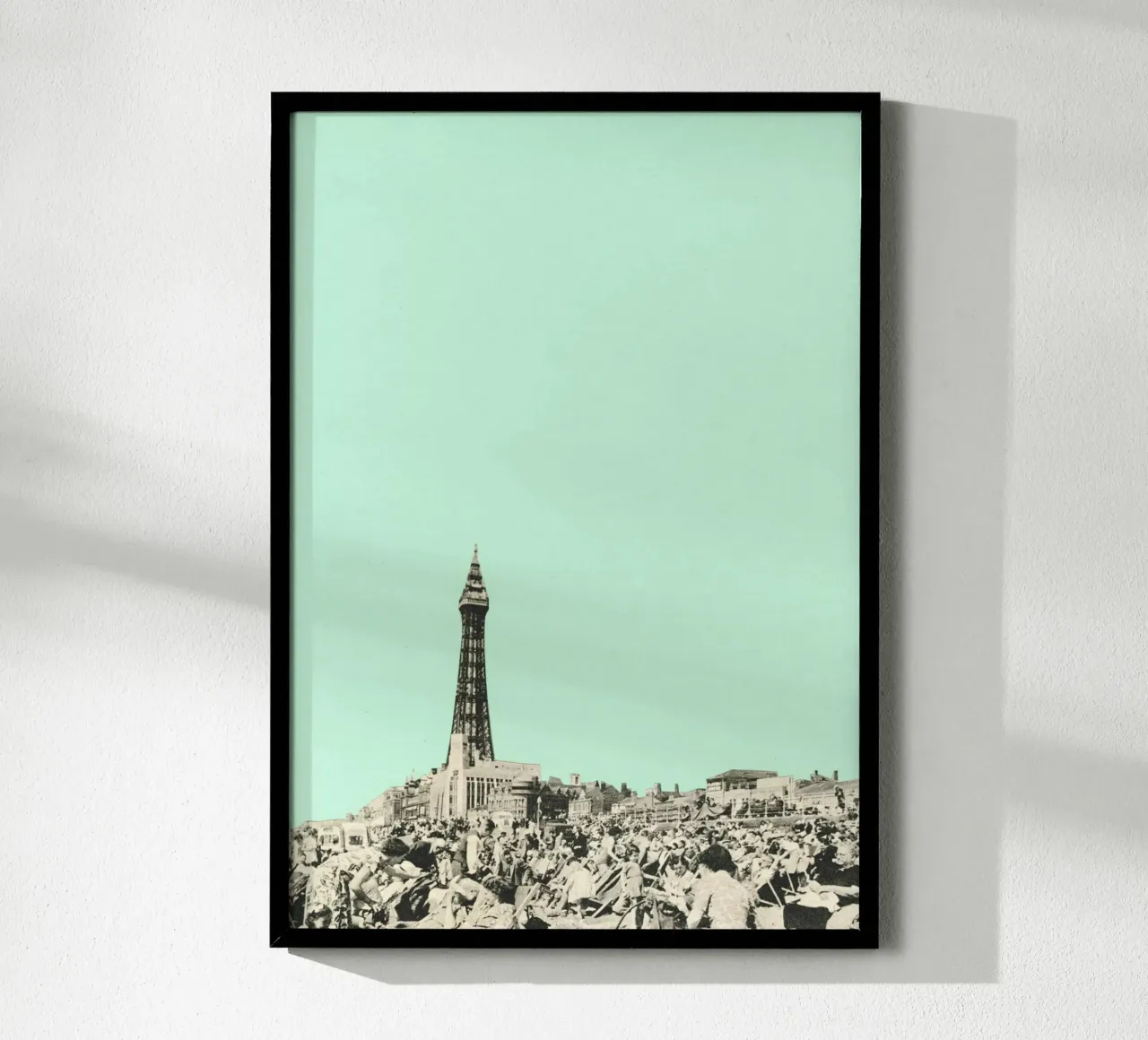 Blackpool poster con telaio in plastica da Cassia Beck Collage