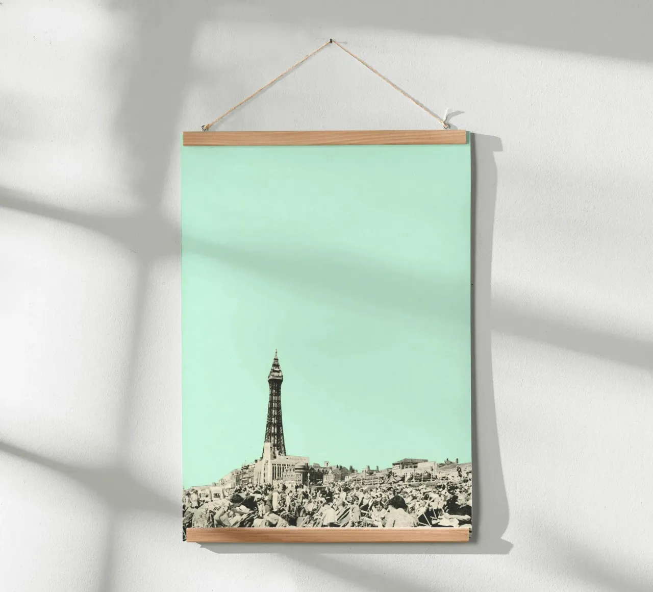 Blackpool poster con telaio in plastica da Cassia Beck Collage