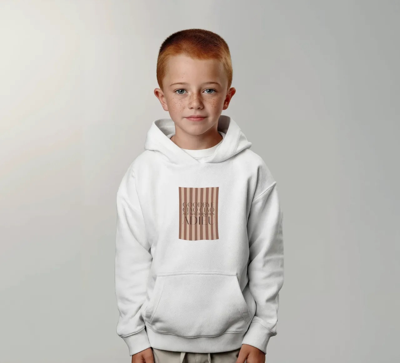 Addio 2025 - Goodbye Ciao Ciao Auf Wiedersehen Adieu felpa bambino con cappuccio da DesigndN Christmassy