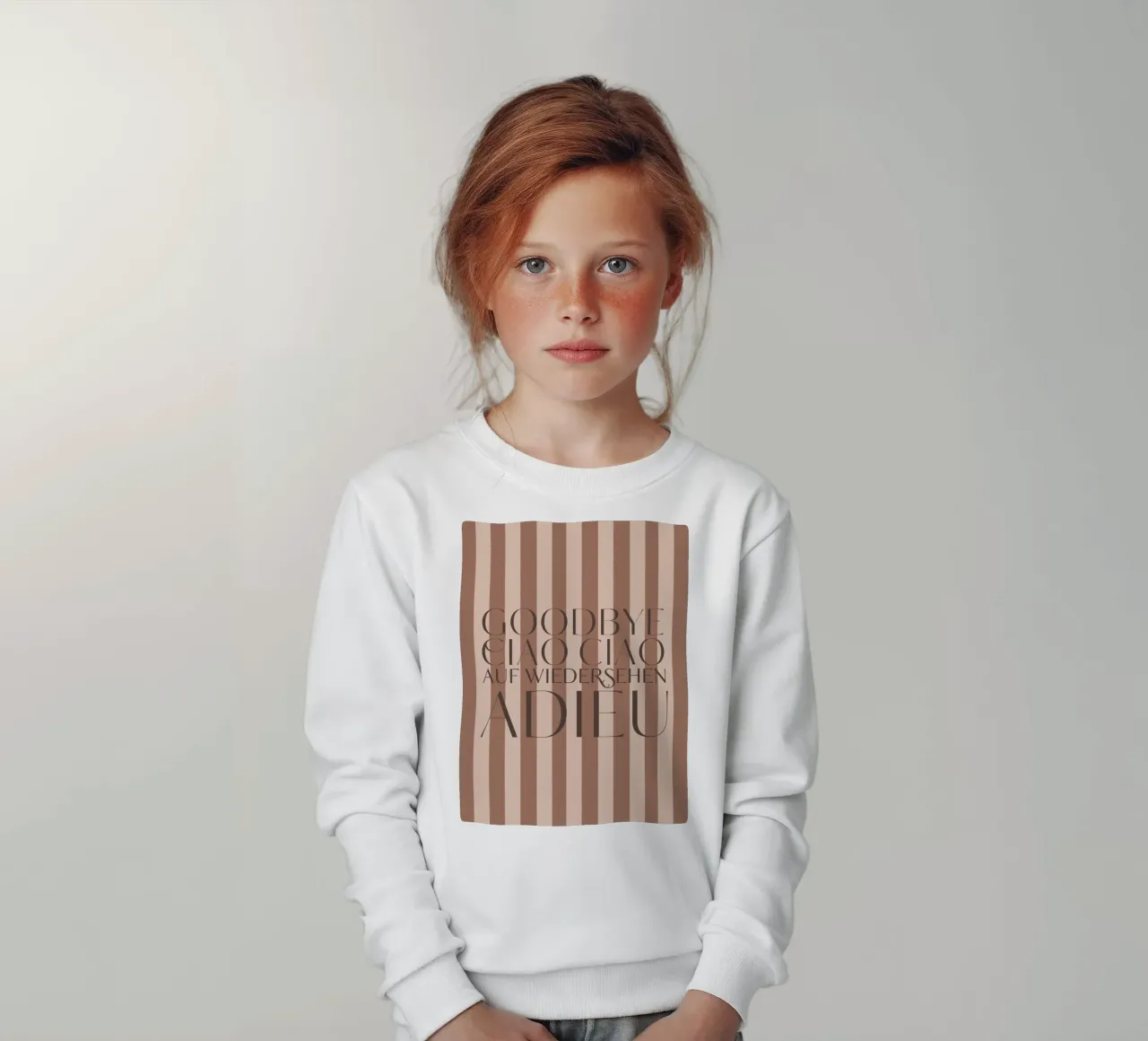 Addio 2025 - Goodbye Ciao Ciao Auf Wiedersehen Adieu felpa bambino da DesigndN Christmassy