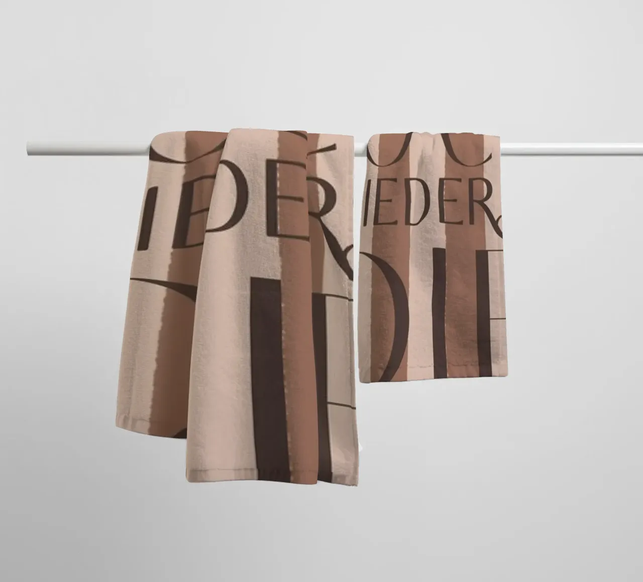 Addio 2025 - Goodbye Ciao Ciao Auf Wiedersehen Adieu asciugamano da bagno da DesigndN Christmassy