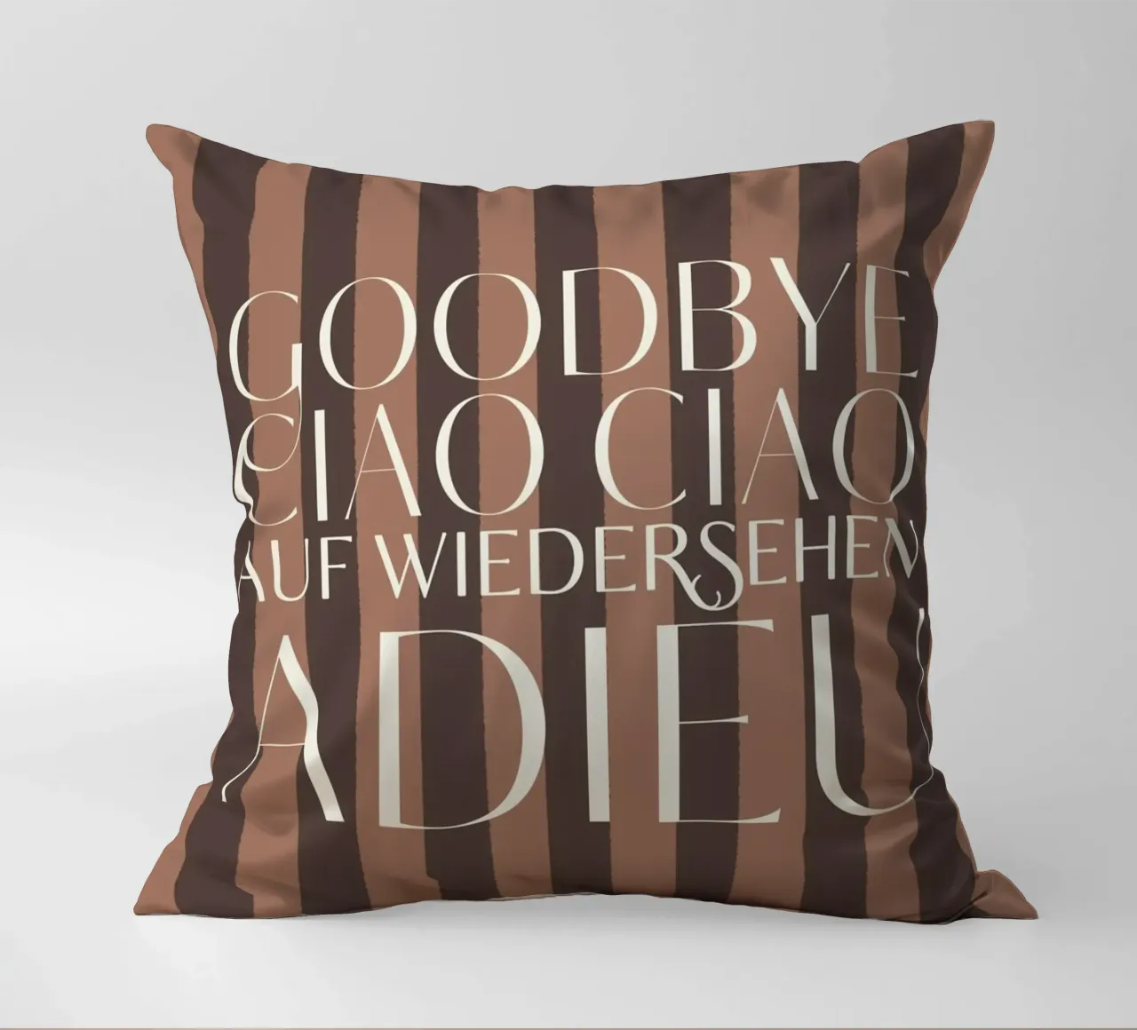 Addio 2025 - Goodbye Ciao Ciao Auf Wiedersehen Adieu cuscino da DesigndN Christmassy